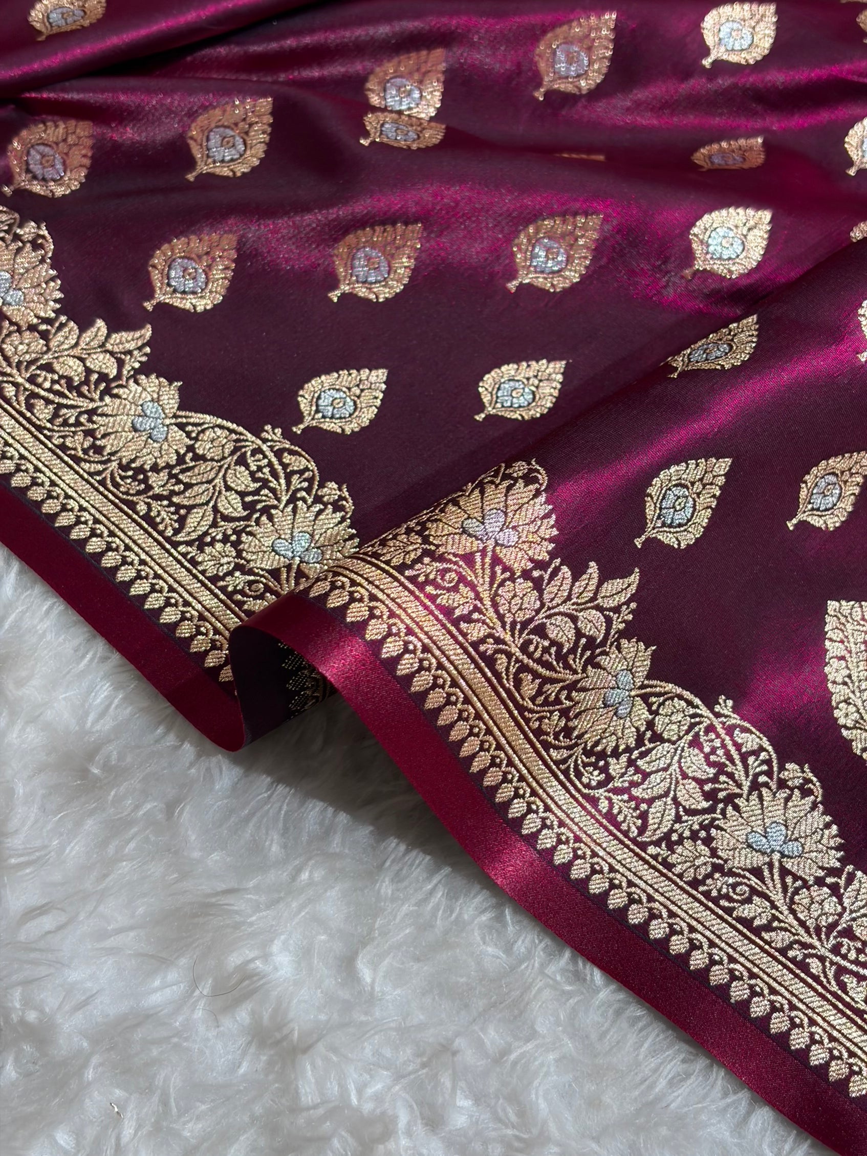 Banarasi Wine Shades Minakari Booti Pattern Banarasi Satin Silk Saree SS60