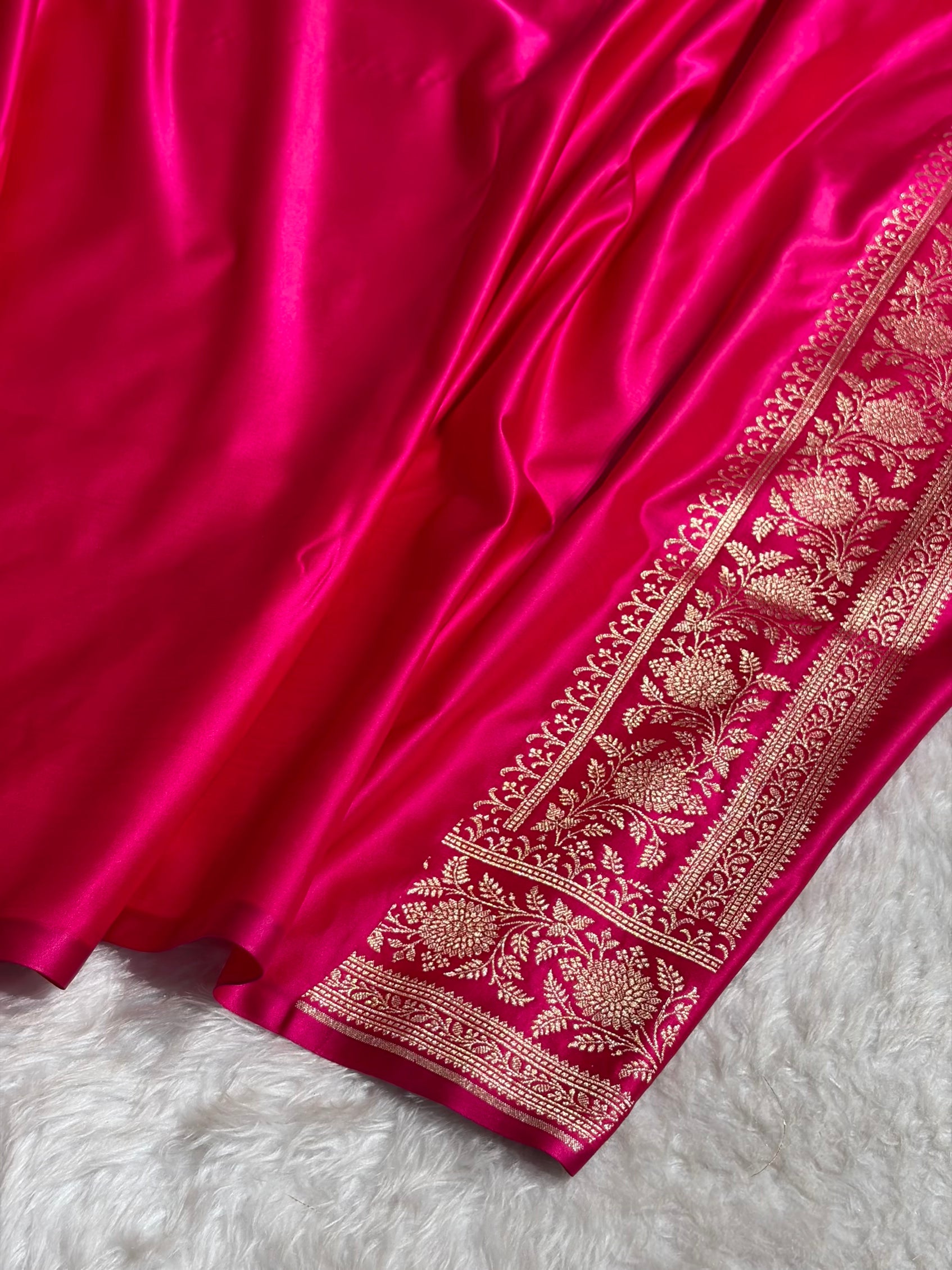 Banarasi Satin Katan Saree Floral Booti Pattern in Contrast Mustard / Rani Shades SK149