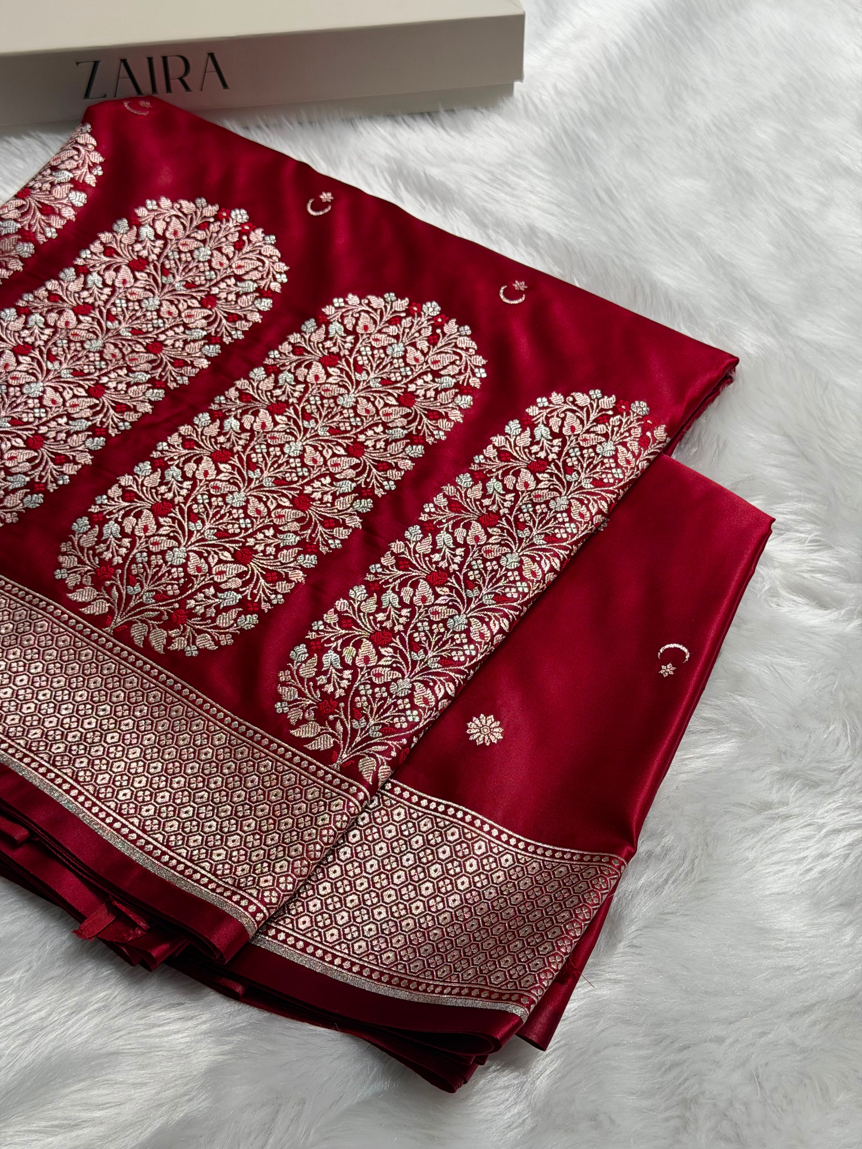 Maroon Shades Banarasi With Floral Minakari Pattern Mashru Silk Saree MSM-131