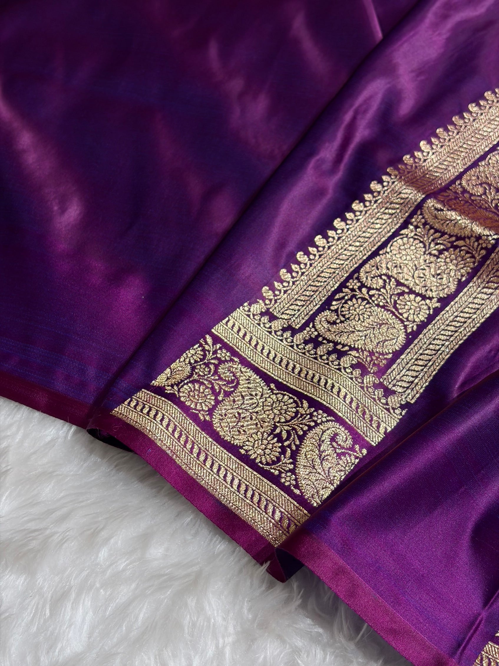 Banarasi Satin Katan Saree Booti Pattern in Wine Shades SK137