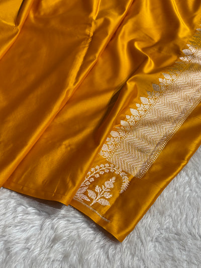 Mustard Shade With Booti Pattern Mashru Silk Saree