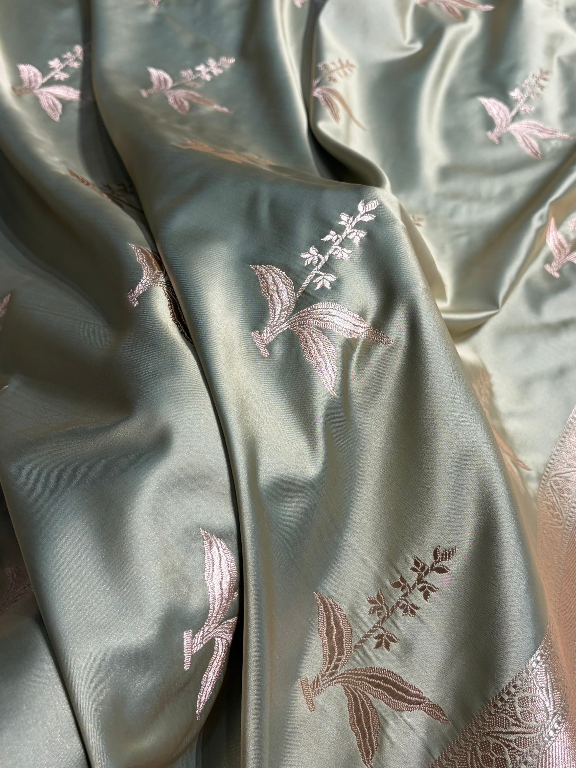 Pastel Pista Floral Motif Mashru Silk Saree MSM-04