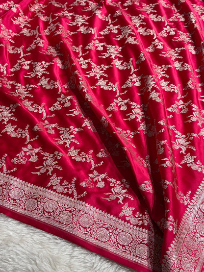 Banarasi Floral Jaal Pattern in Rani Shades Floral Mashru Silk Saree MCS98