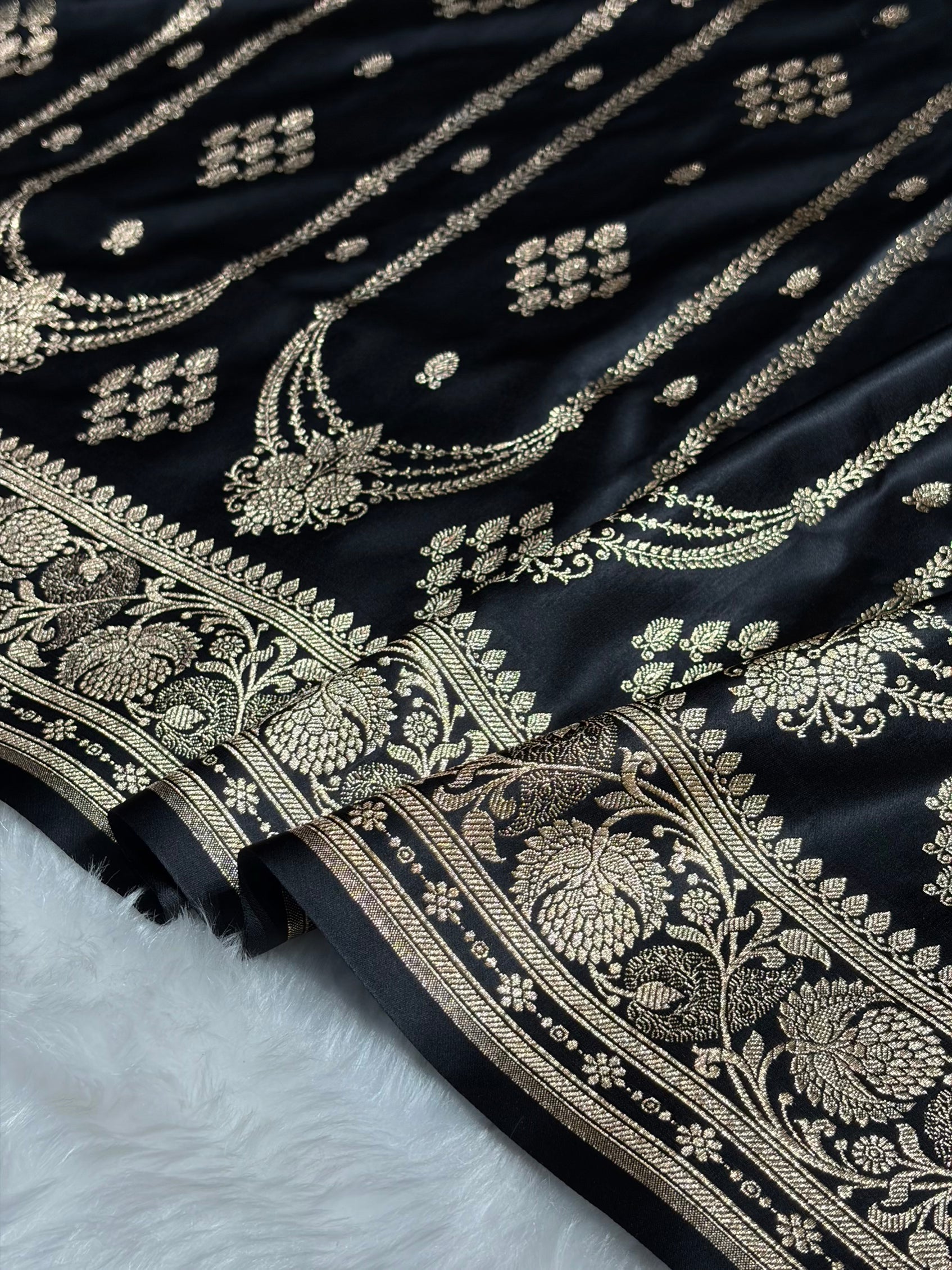 Black Floral Boota Pattern Satin Katan Silk saree SK39