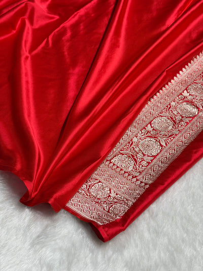 White with Red Contrast Jaal Mashru Silk Saree MCS23