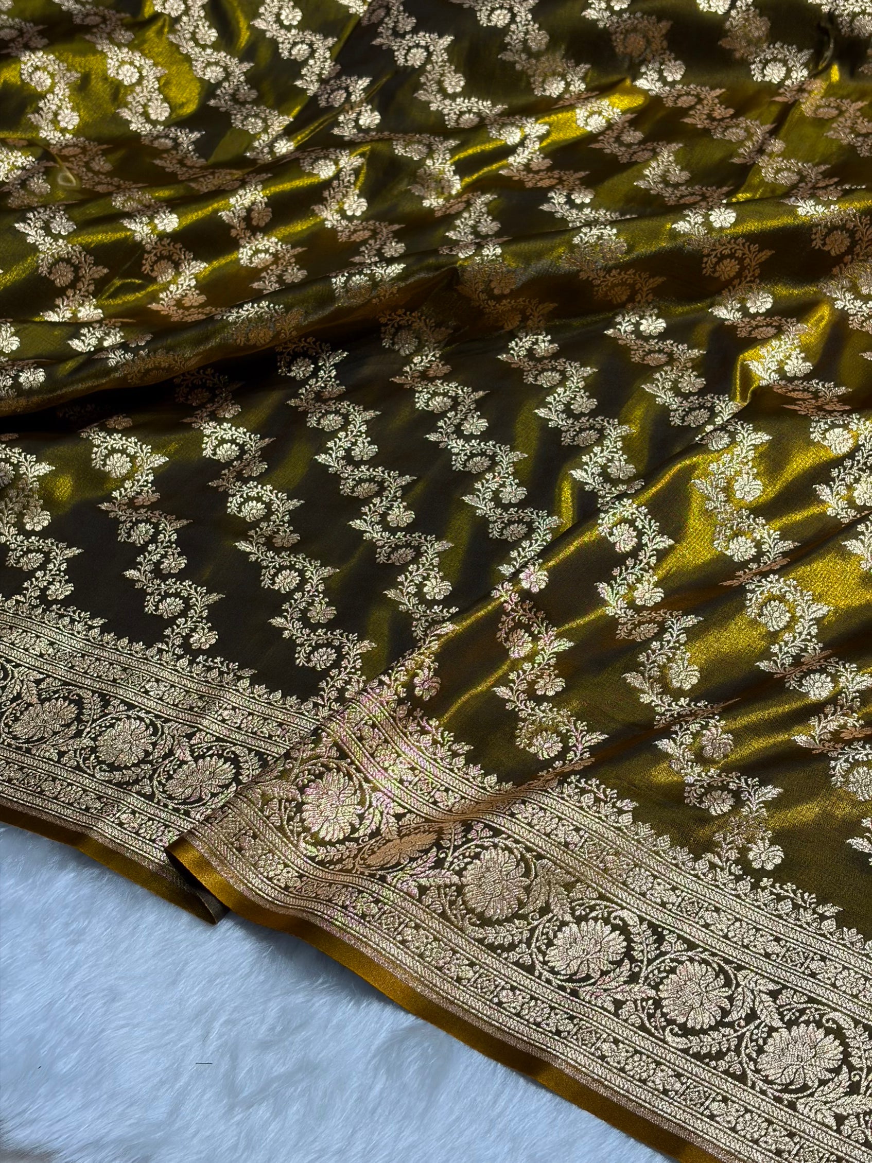 Mehendi Shades Banarasi Satin Silk Saree SS32