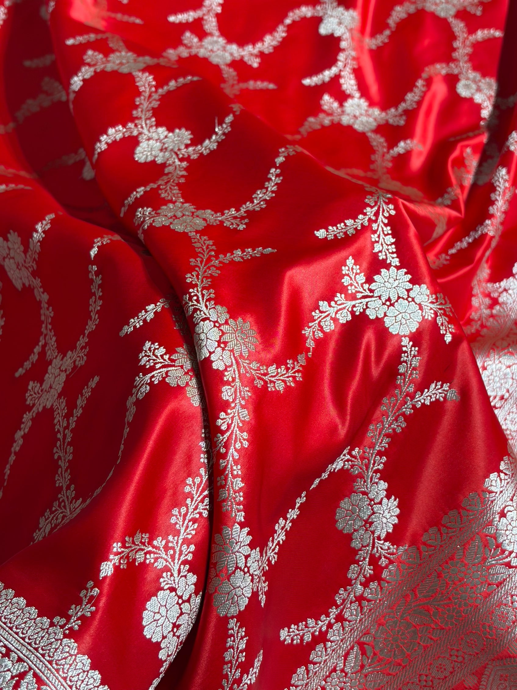 Red Shades Banarasi With Floral Border Mashru Silk Saree MSM-127