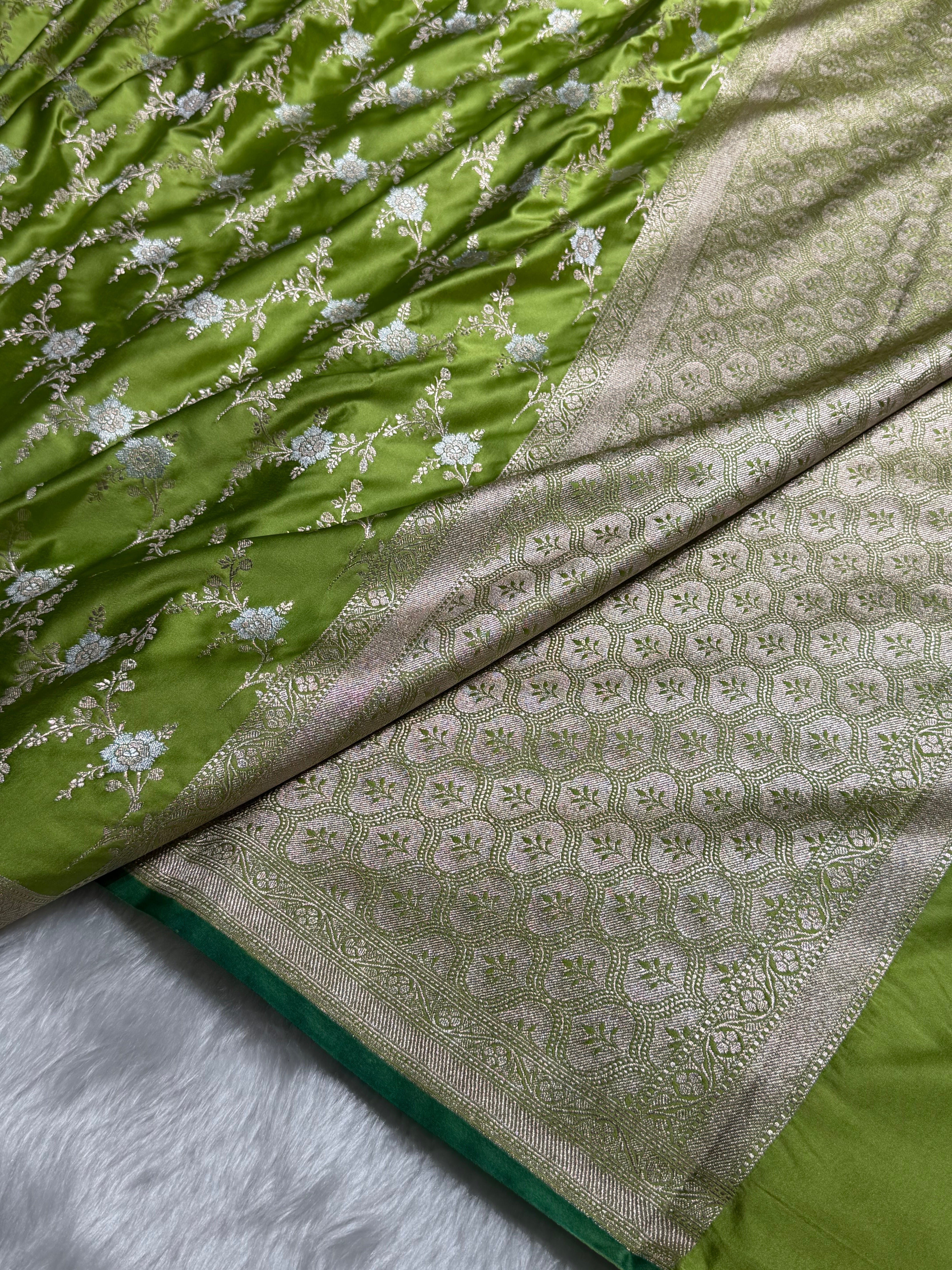 Pista green Jaal With Green Edge Mashru Silk Saree