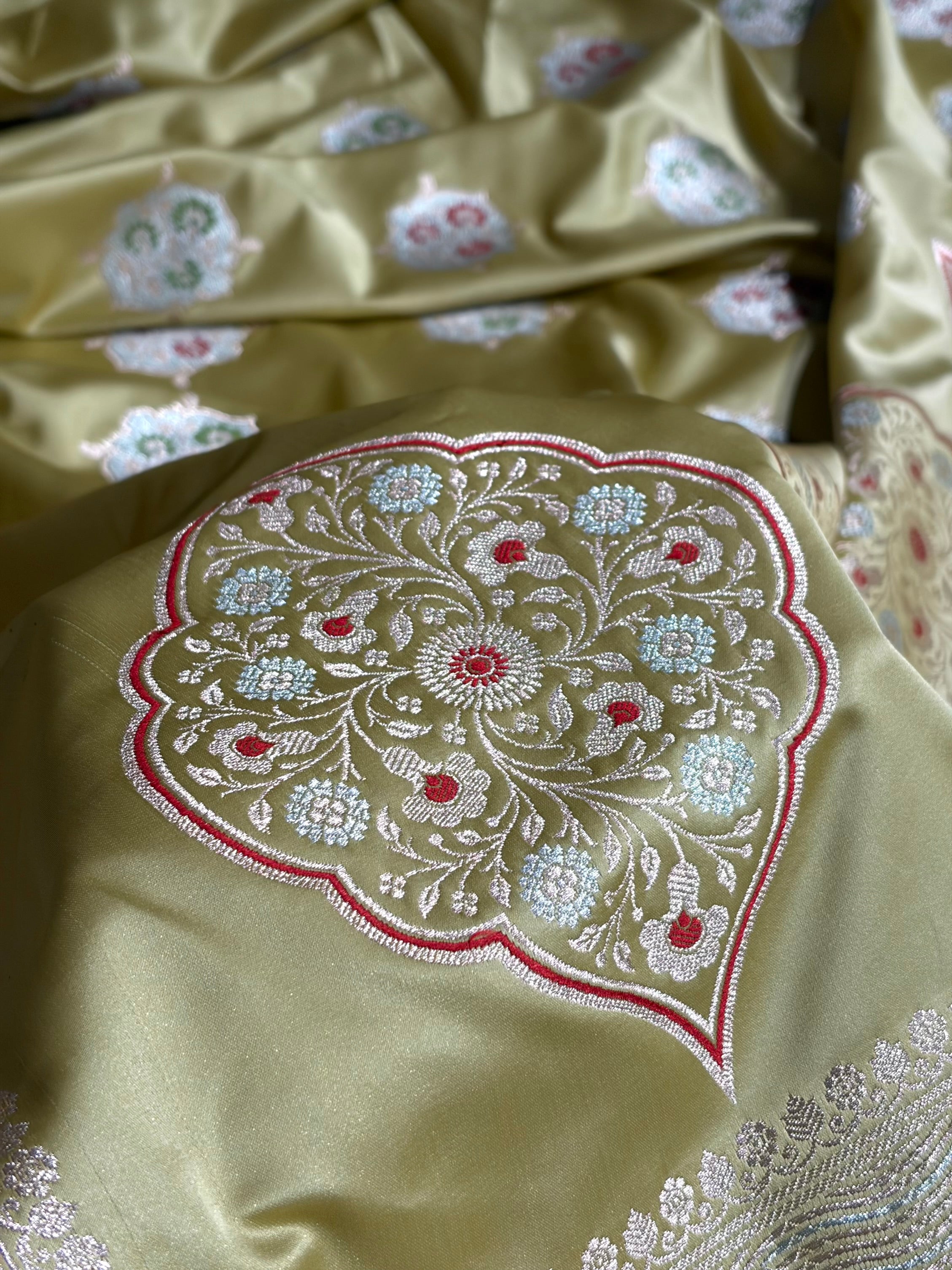 Premium Banarasi Satin Katan Saree Minakari Booti Pattern in Tusser Shades SK138