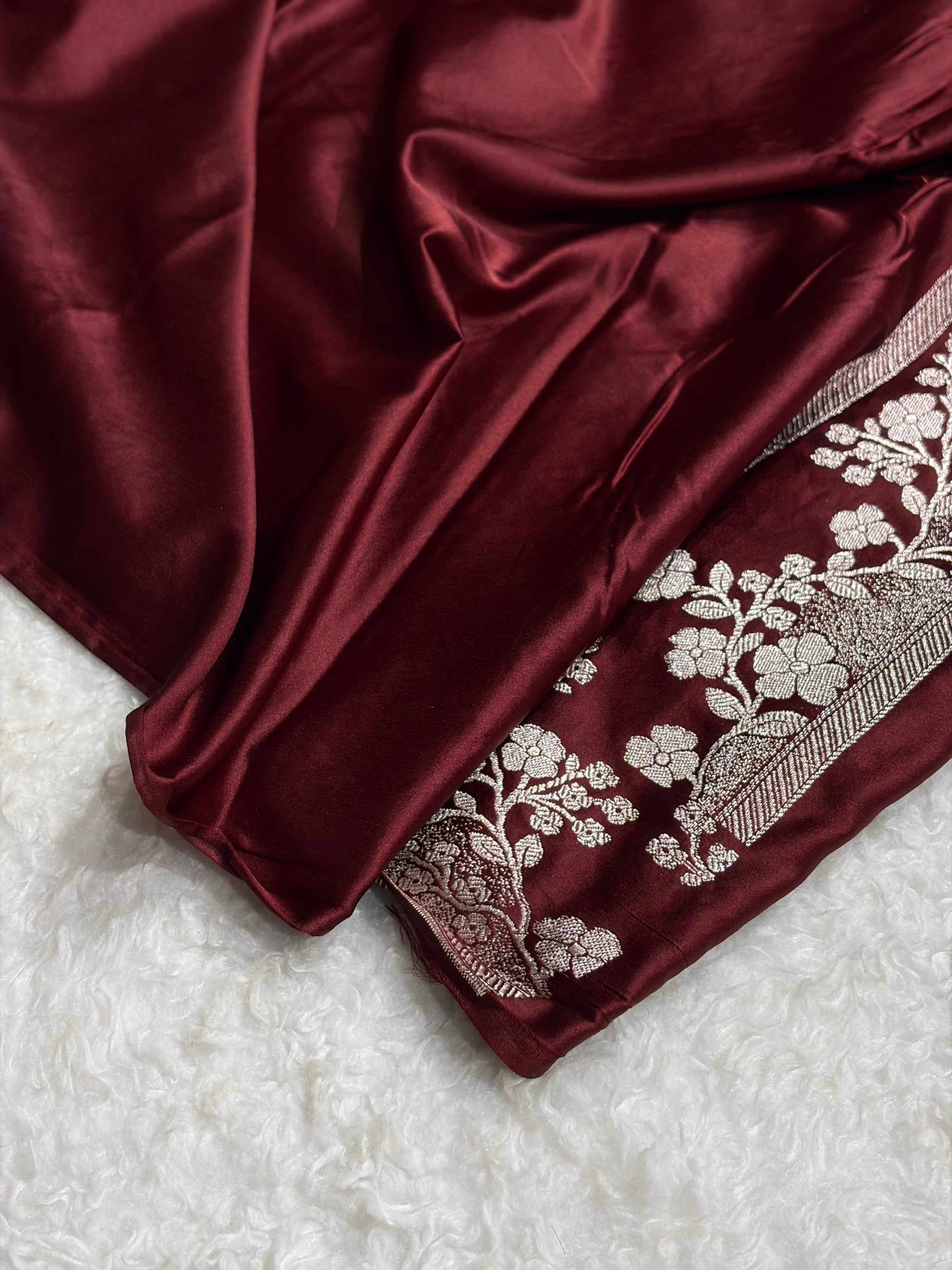 Garnet Shades Minakari Floral Border Booti Mashru Silk Saree MS75