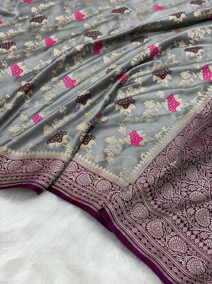 Contrast Gray Shades With Minakari Jaal Pattern Mashru Silk Saree MS57