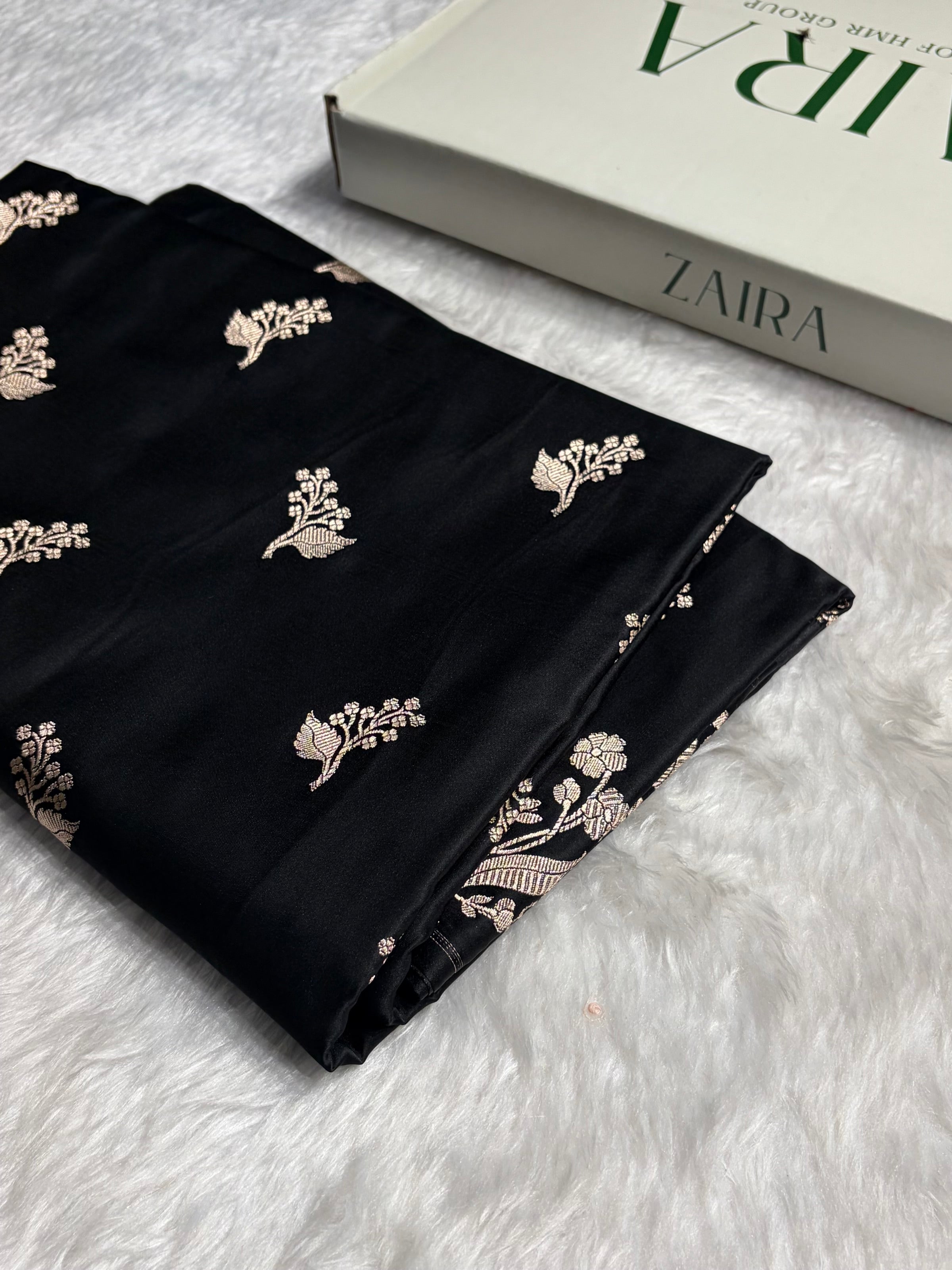 Black Boota With Floral Border Mashru Silk Saree MSM-91