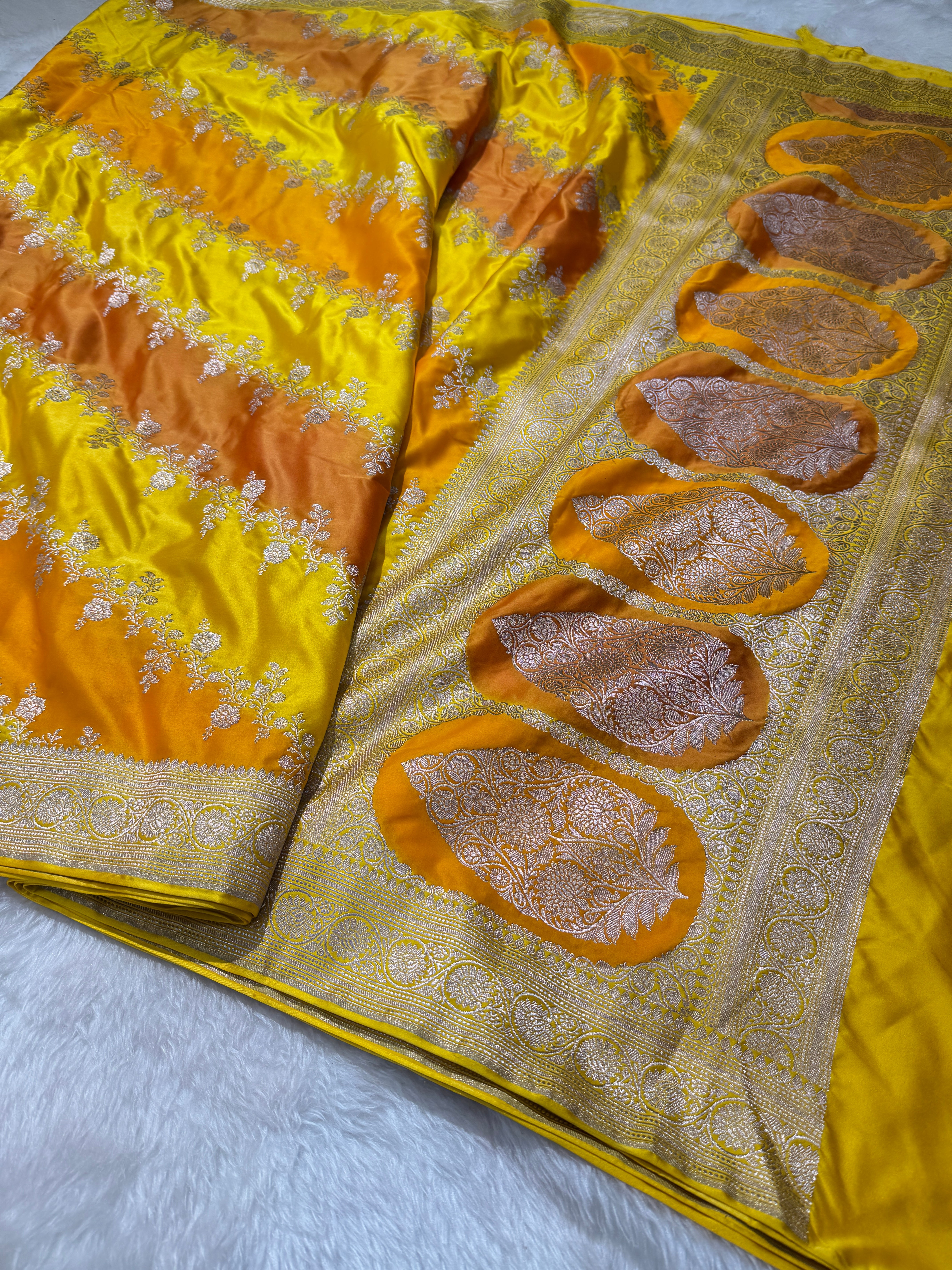 Yellow Shades Cross Rangkart Mashru Silk Saree