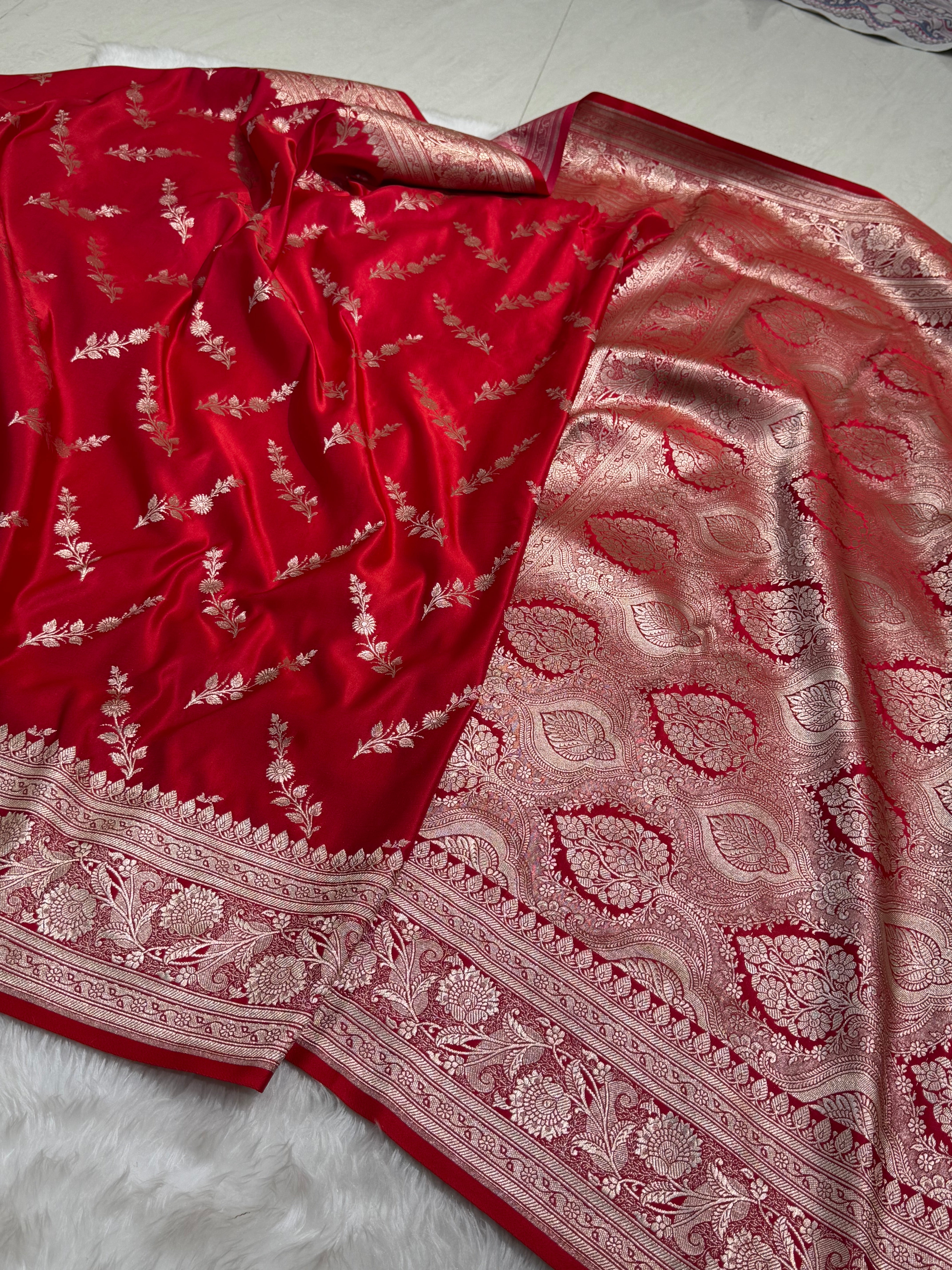 Red Banarasi Floral Motif Katan Silk Saree