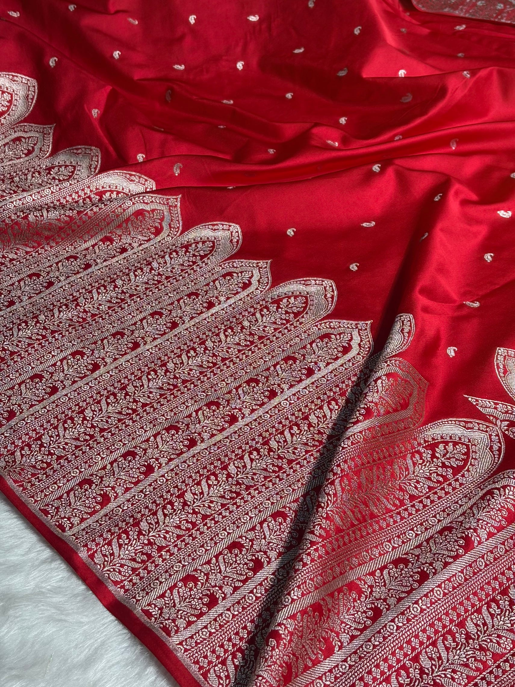 Skirt Border Bridal Red Mashru Silk Saree MS13