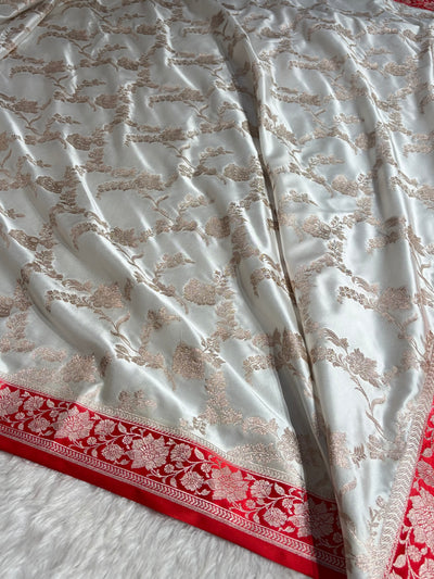 Contrast White / Red Shades Jaal Mashru Silk Saree MCS48