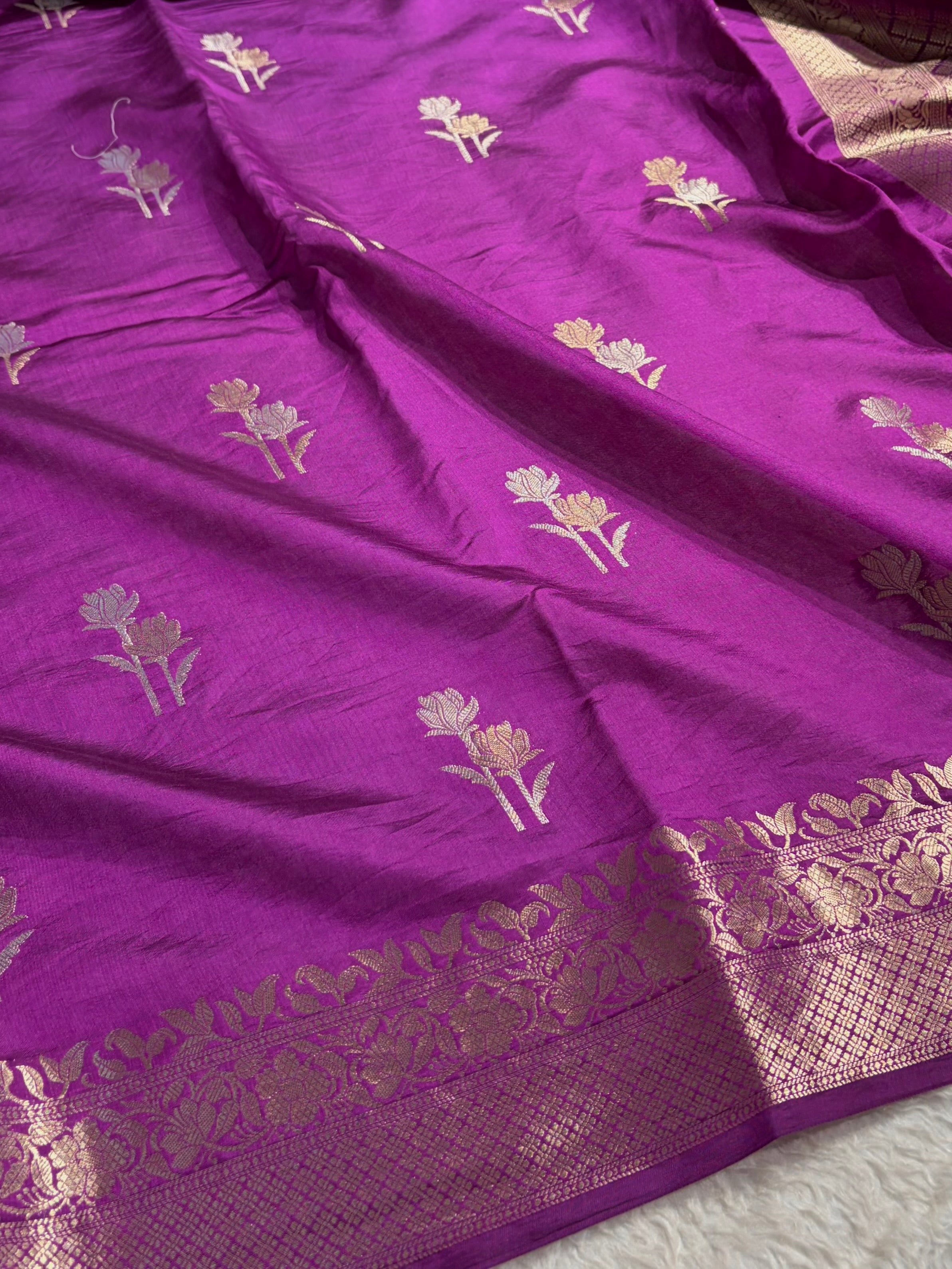 Magentic Wine Shade Flower Boota Pure Caramel Mango Silk Saree CS-16