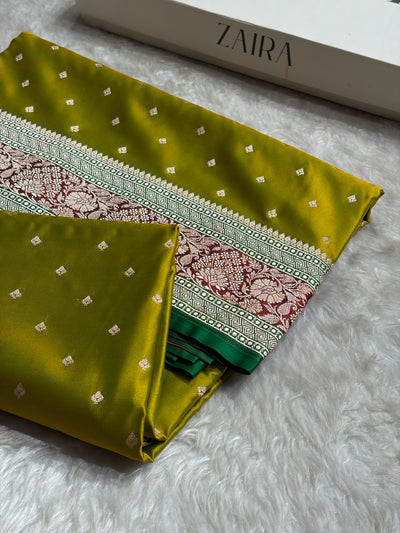 Contrast Mahendi / Red Shade With Booti Pattern Mashru Silk Saree
