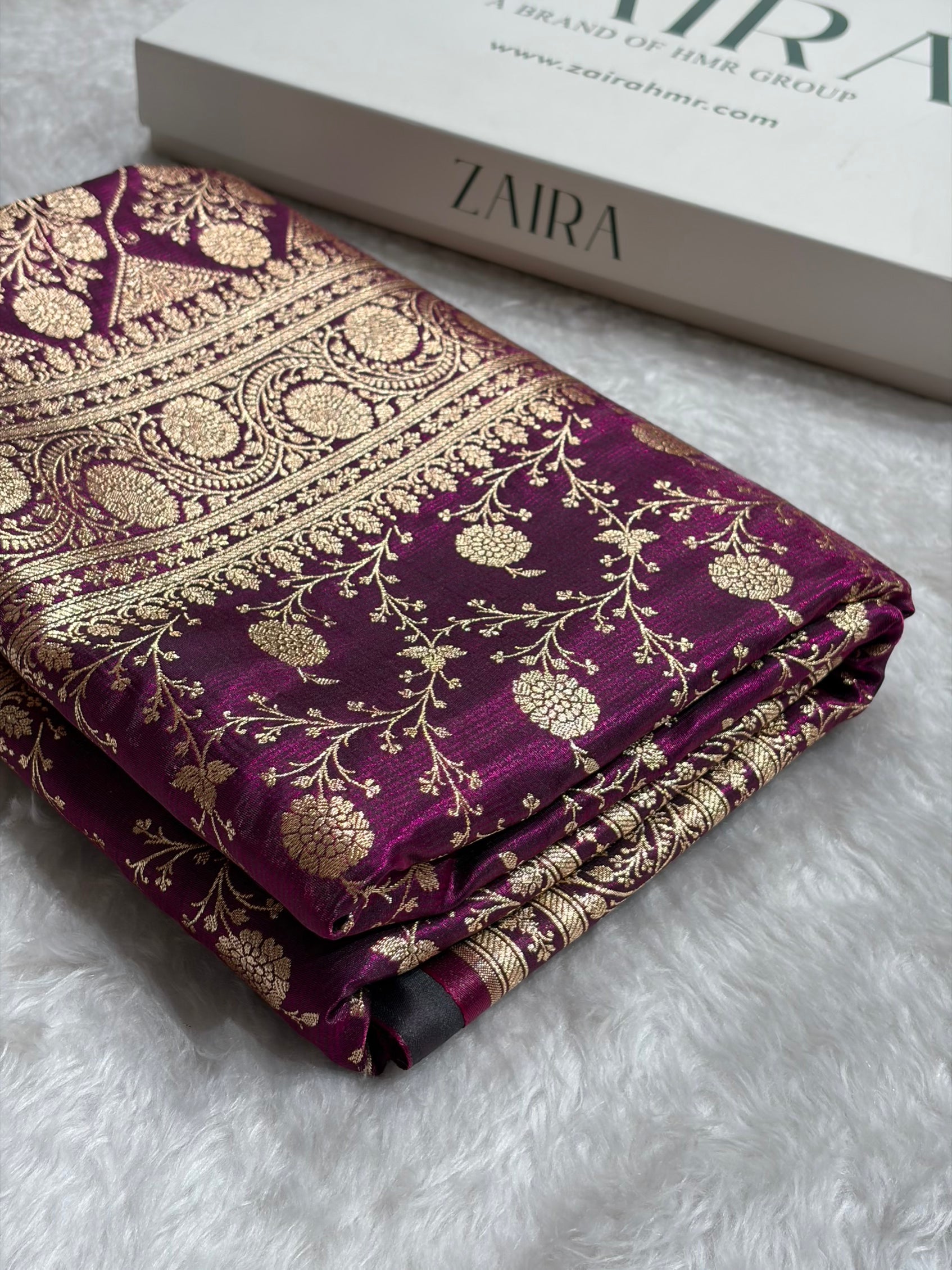 Wine Shades Jaal Pattern Banarasi Satin Silk Saree SS55