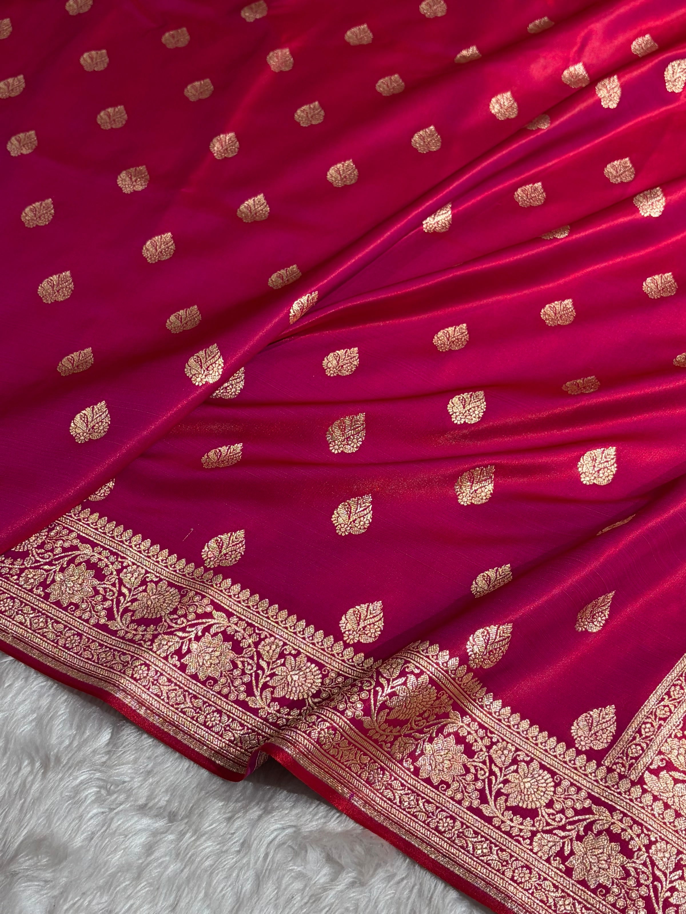 Cross Magenta Shades Booti Pattern Banarasi Satin Silk Saree SS58