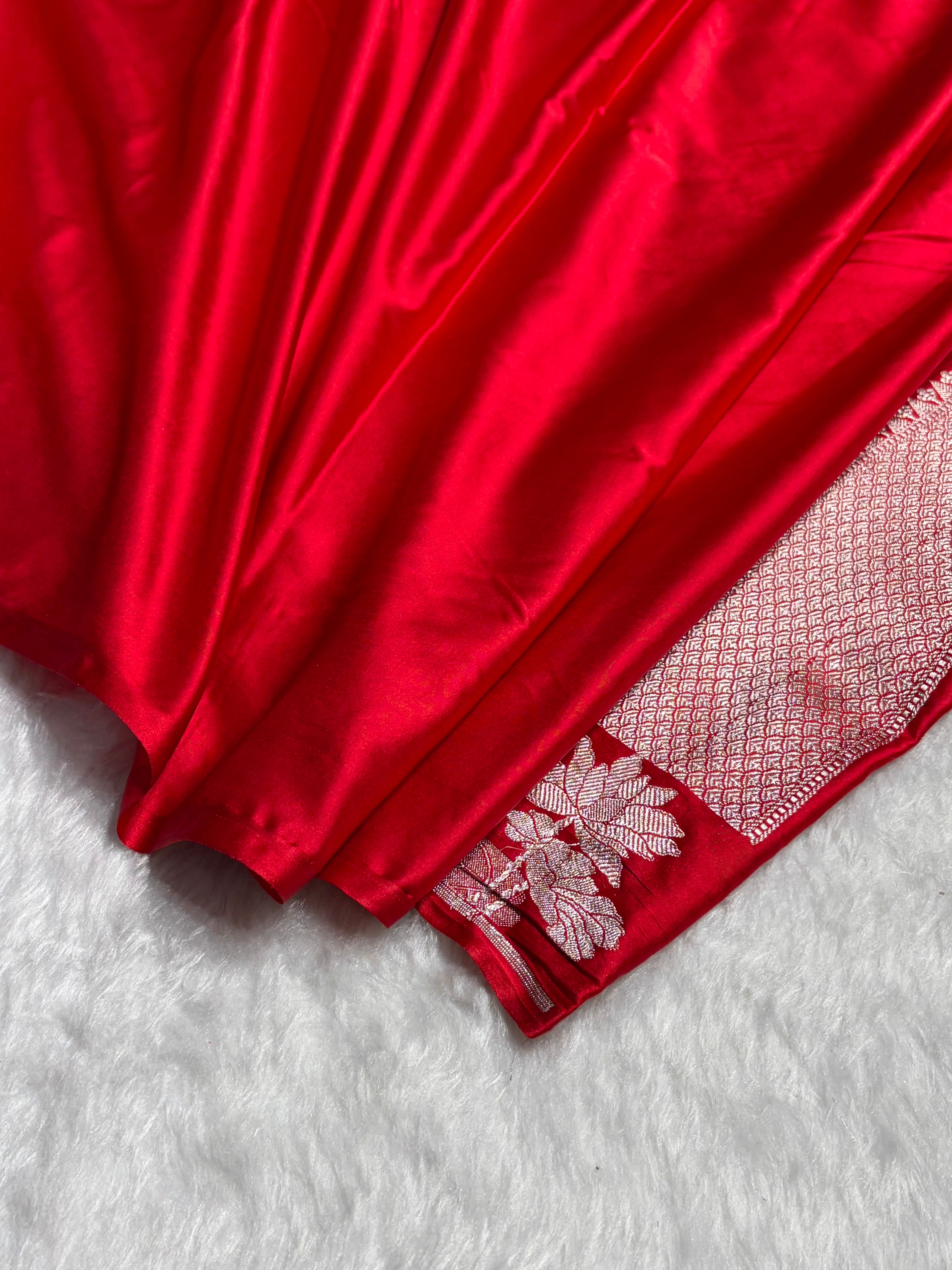 Red Floral Border With Minakari Booti Mashru Silk Saree MS54