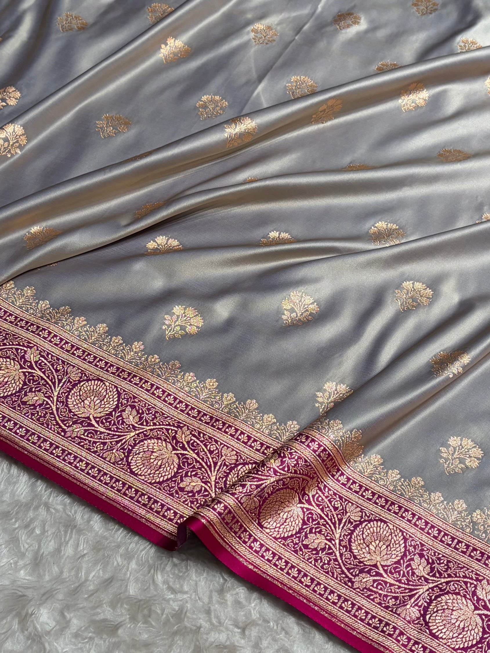 Cross Grey - Rani Banarasi Boota Katan Silk Saree SKM29
