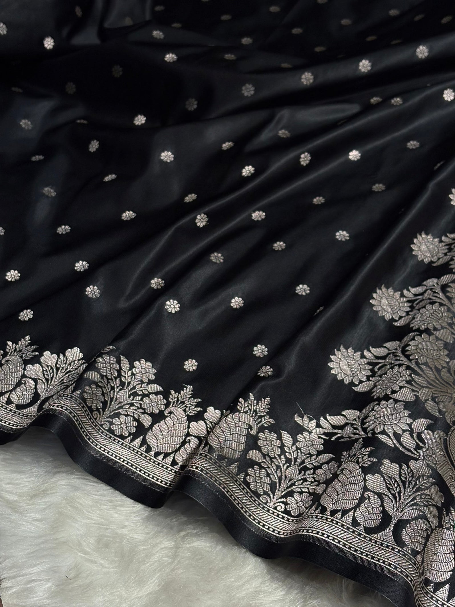 Black Floral Boota With Floral Border Mashru Silk Saree MSM 79