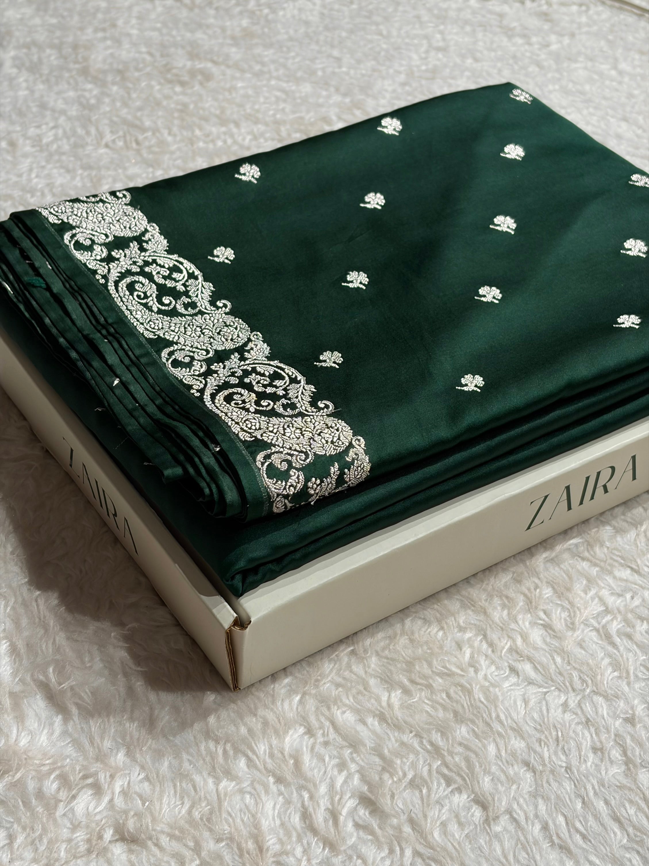 Kairi Border Dark Bottle Green Mashru Silk Saree