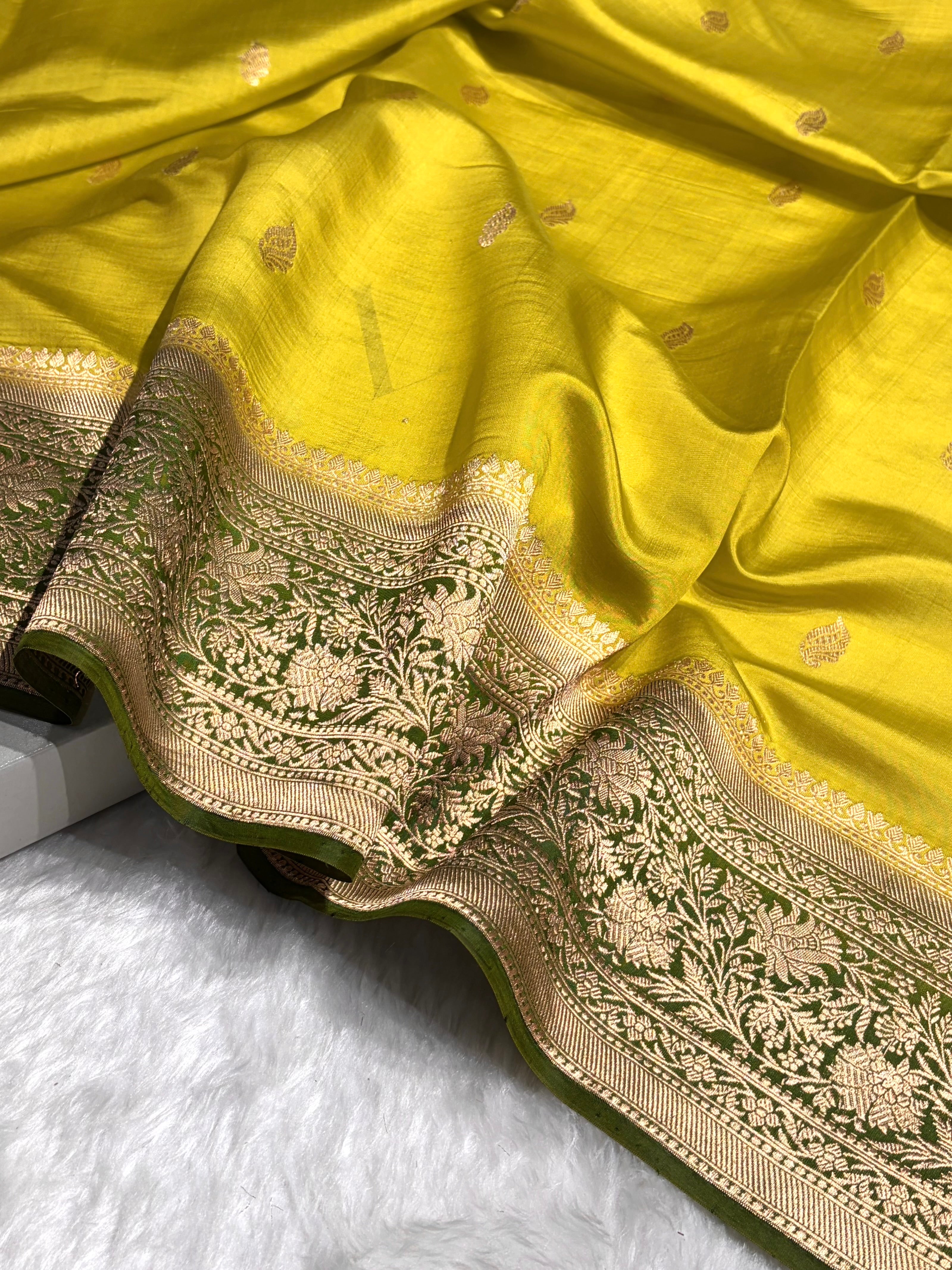 Contrast Liril Green with Mehendi Shades Handwoven Pure Raw Mango Silk RM-58