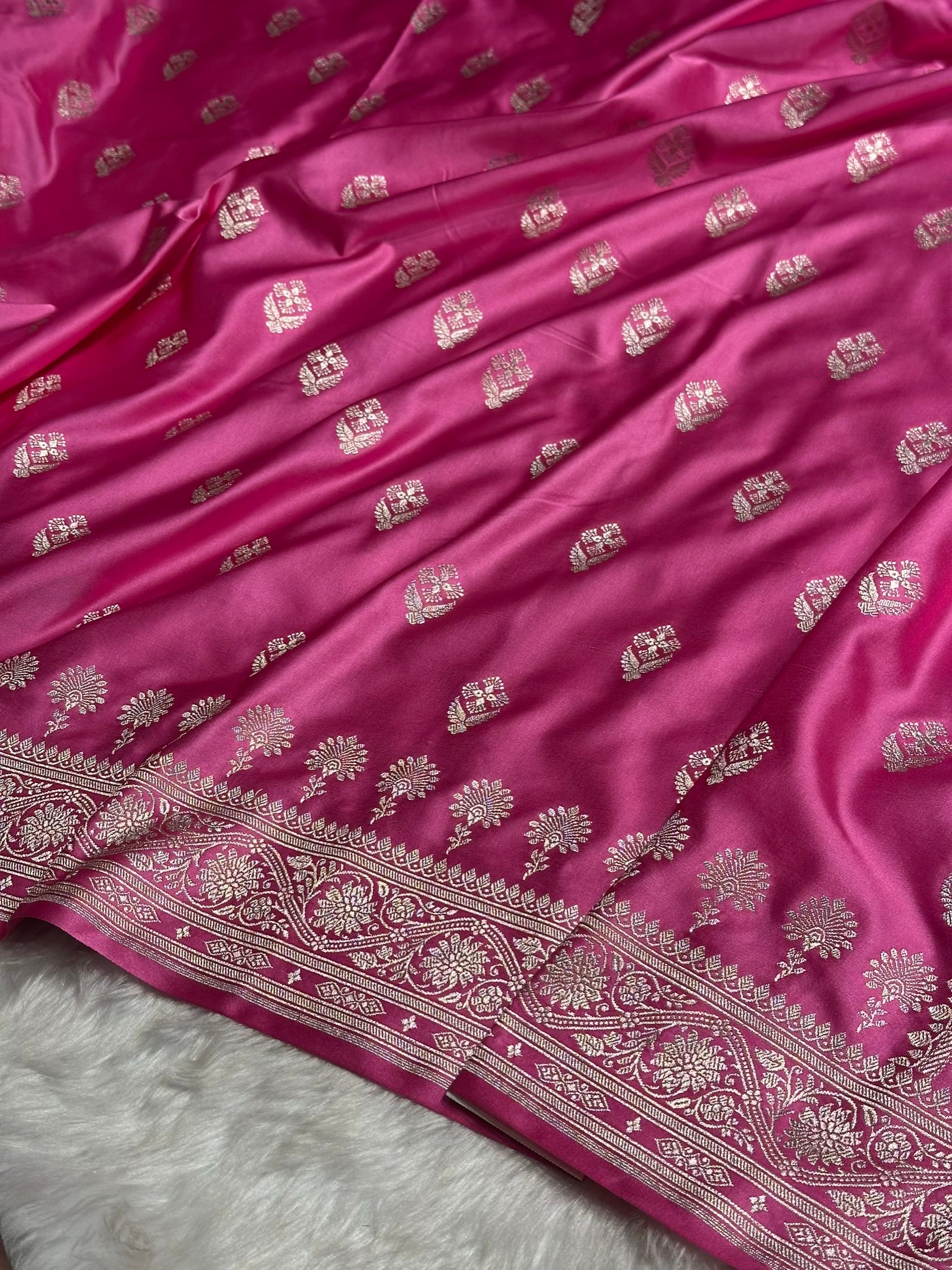 Pink Shades Floral Border Boota Mashru Silk Saree MS66