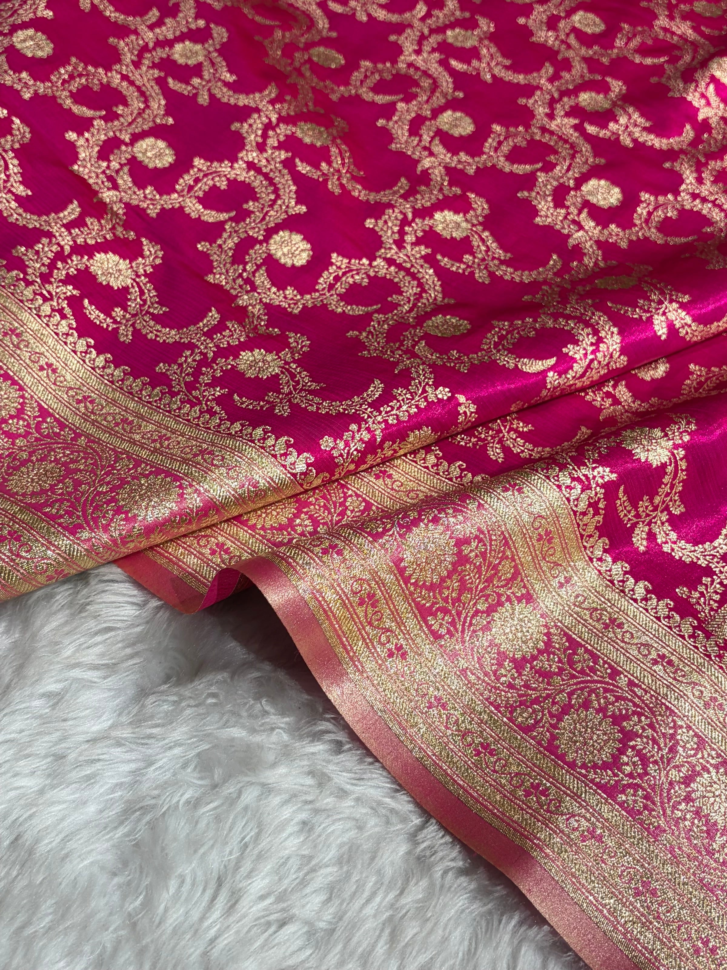 Pink Contrast Shades Jaal Pattern Banarasi Satin Silk Saree SS47