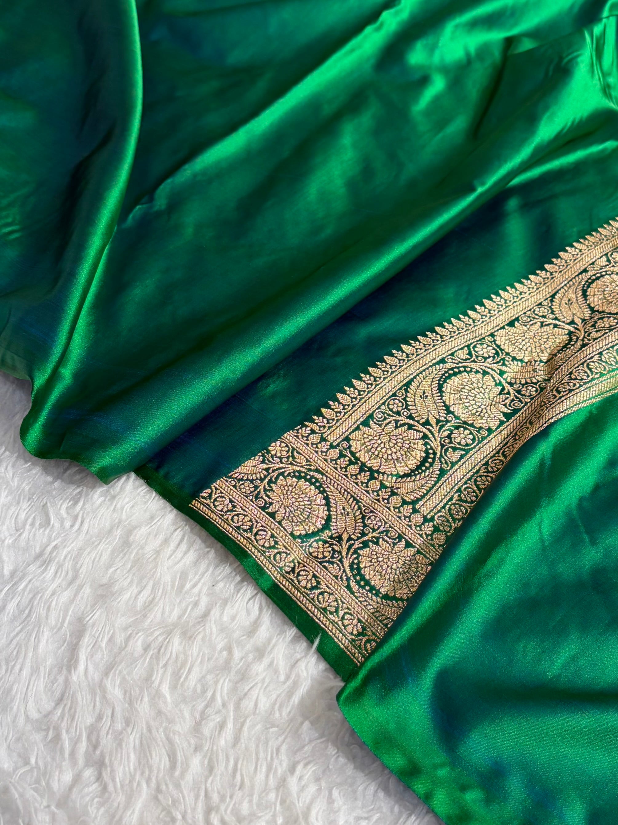 Cross Green Floral Boota Pattern Satin Katan Silk Saree SK71