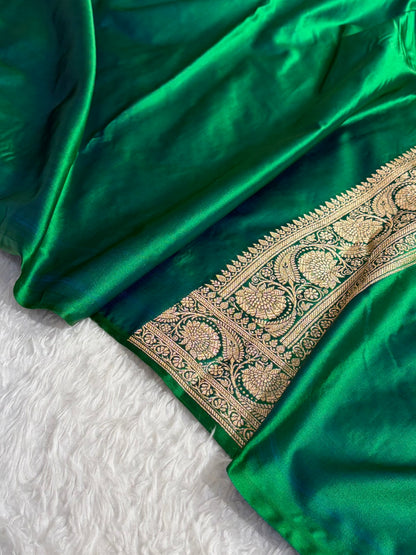 Cross Green Floral Boota Pattern Satin Katan Silk Saree SK71