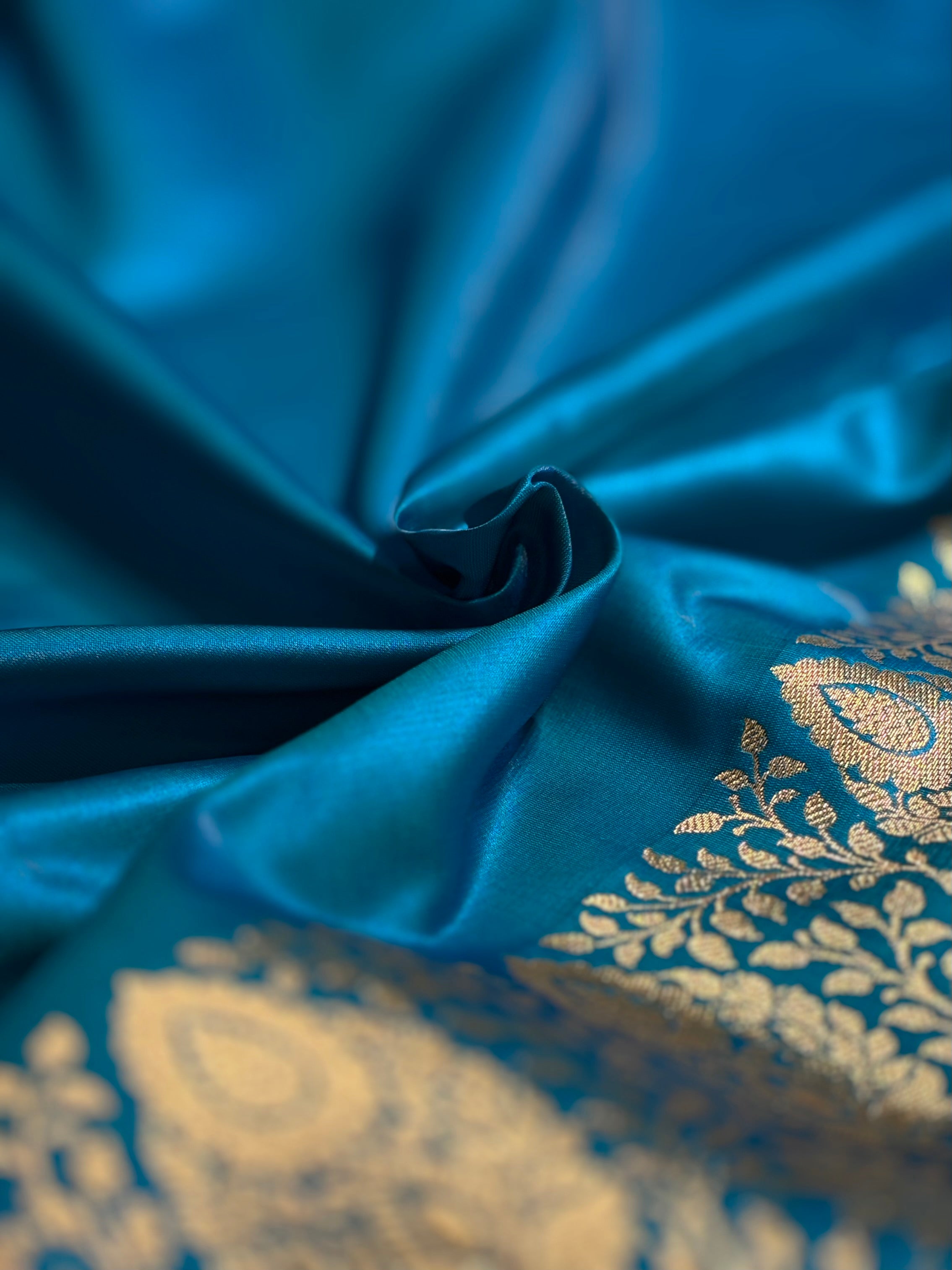 Ultra Light Weight Satin Silk Boota in Firozi Shades SS31
