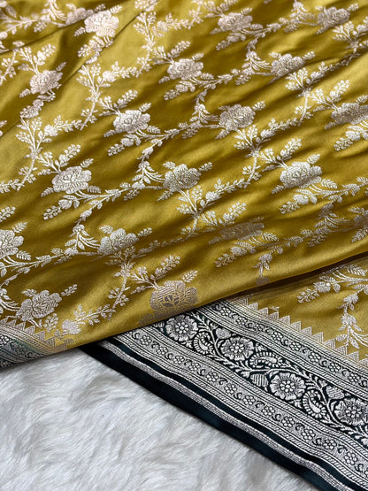 Contrast Dusty Mustard with Bottle Green Floral Jaal Mashru Silk Saree  MS28