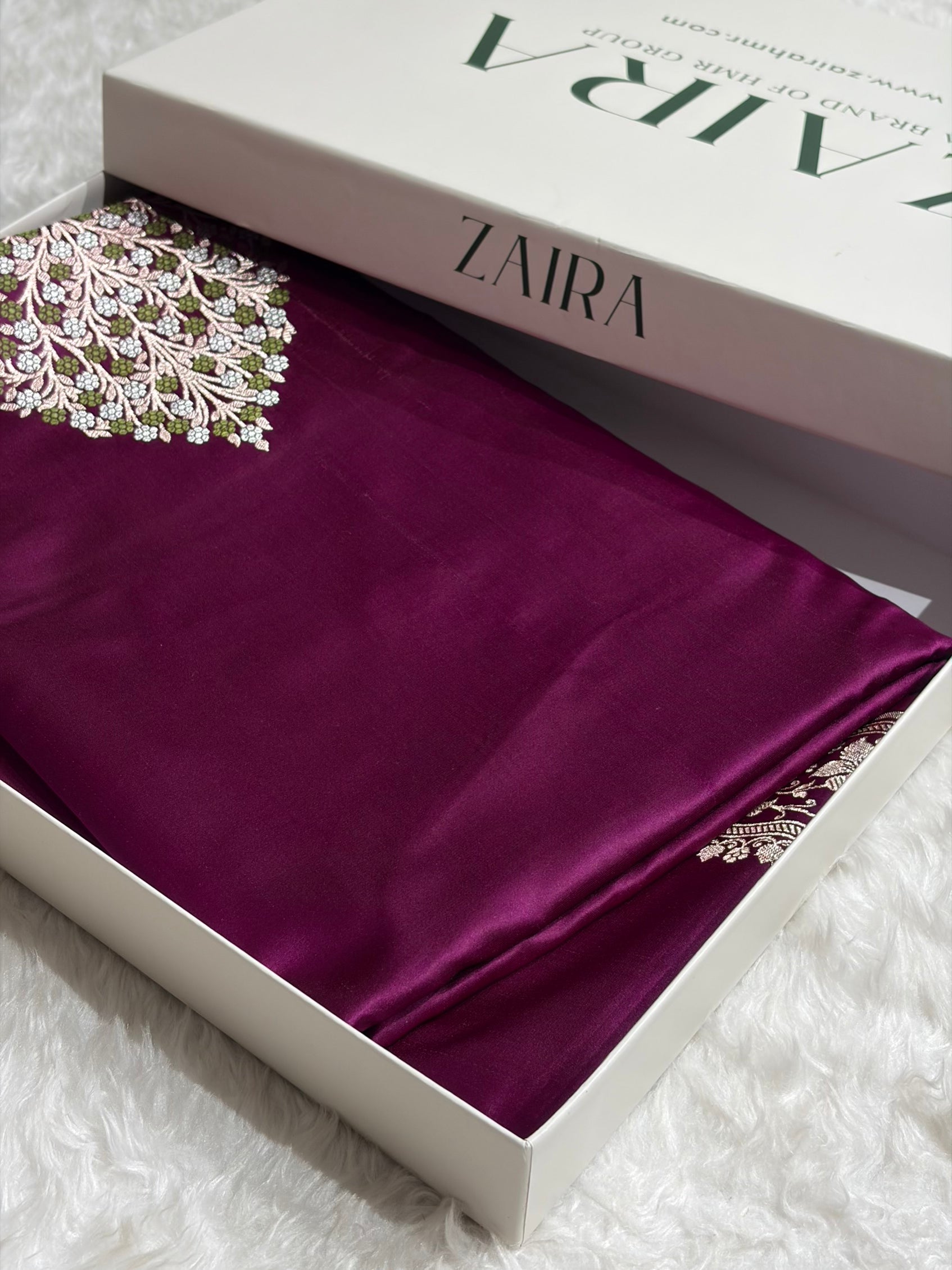 Wine Shades Banarasi With Plain Minakari Broder Pattern Mashru Silk Saree MSM-135