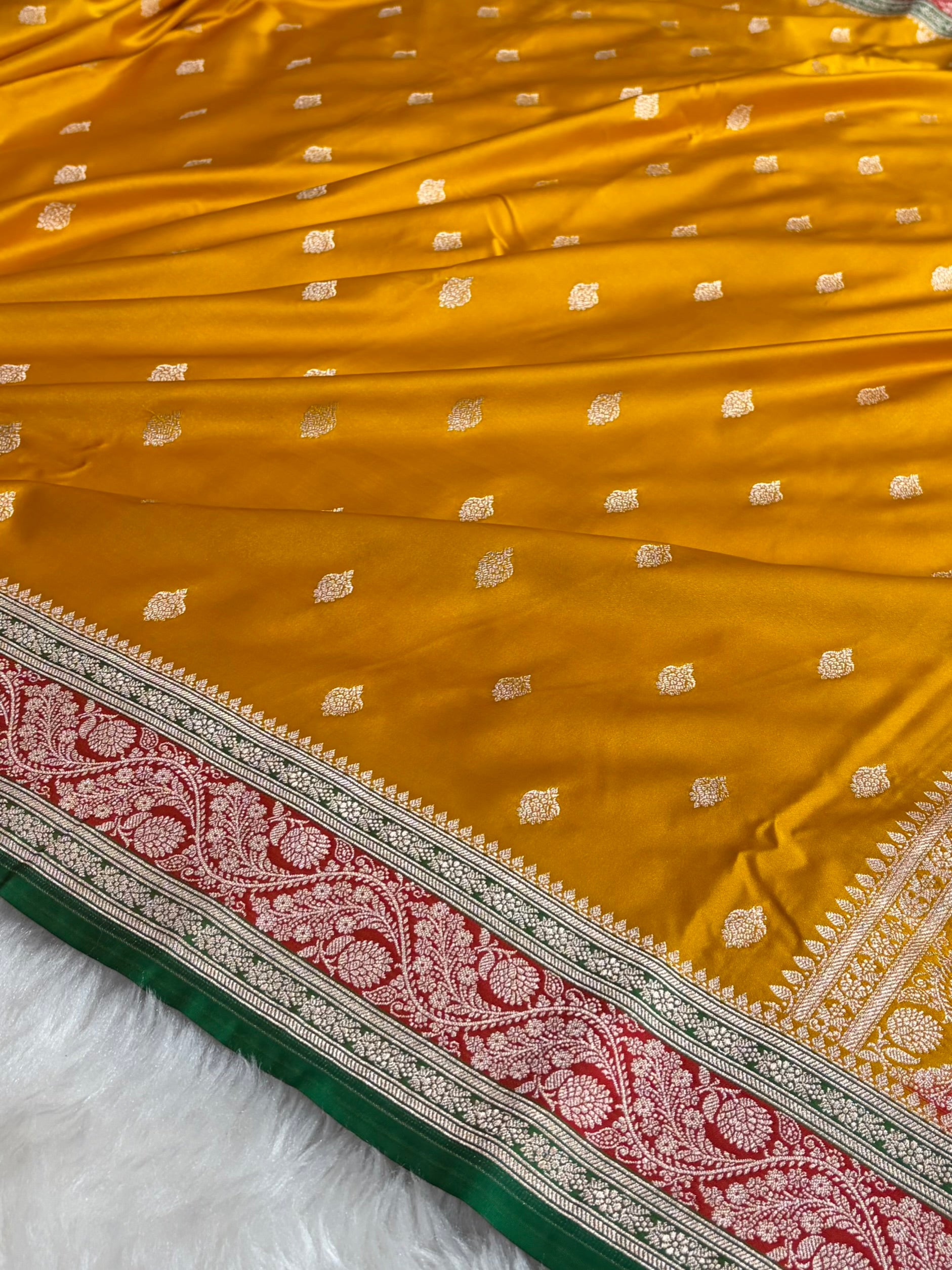 Banarasi Orange With Contrast Red Floral Border Mashru Silk Saree MSM-101