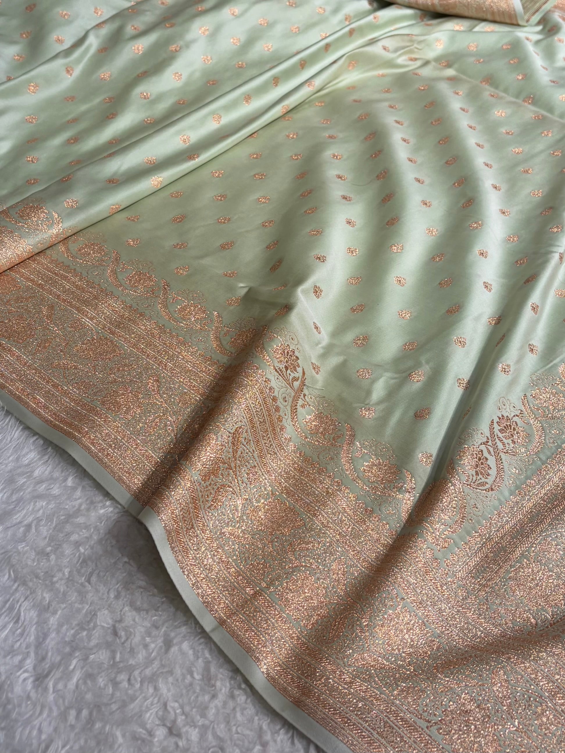 Banarasi Katan Silk Saree In Light Pista Shades SK08