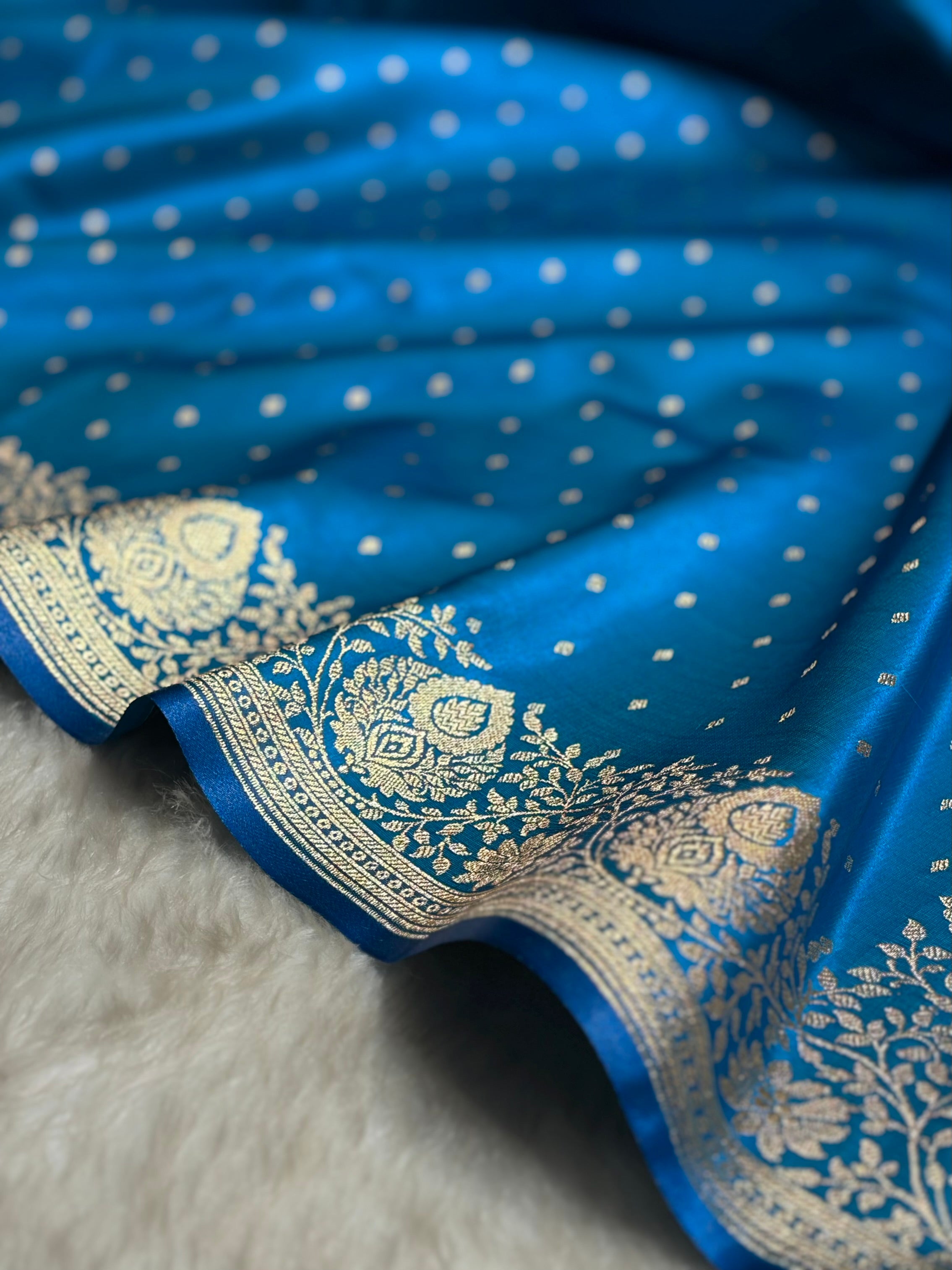 Ultra Light Weight Satin Silk Boota in Firozi Shades SS31