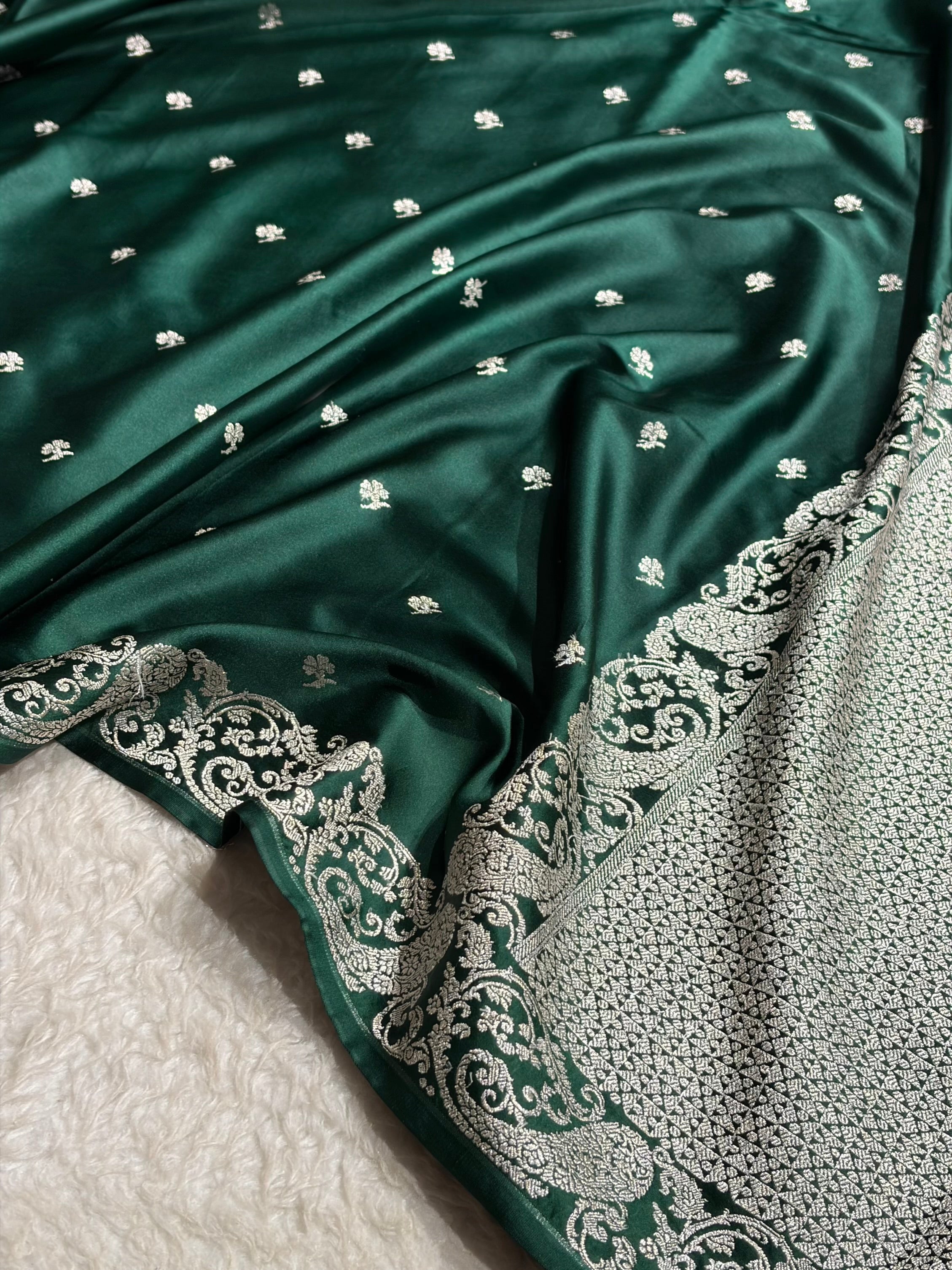 Kairi Border Dark Bottle Green Mashru Silk Saree