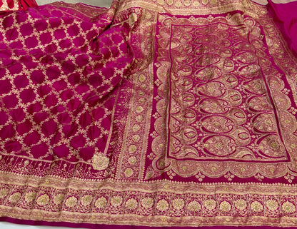 Rani pink Jaal with Ari and Stone