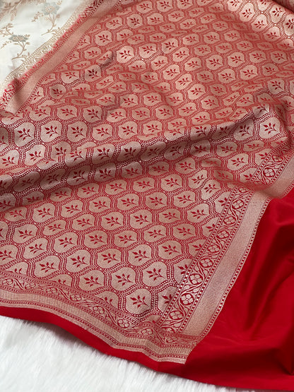 White Minakari Jaal With Red Edge Mashru Silk Saree