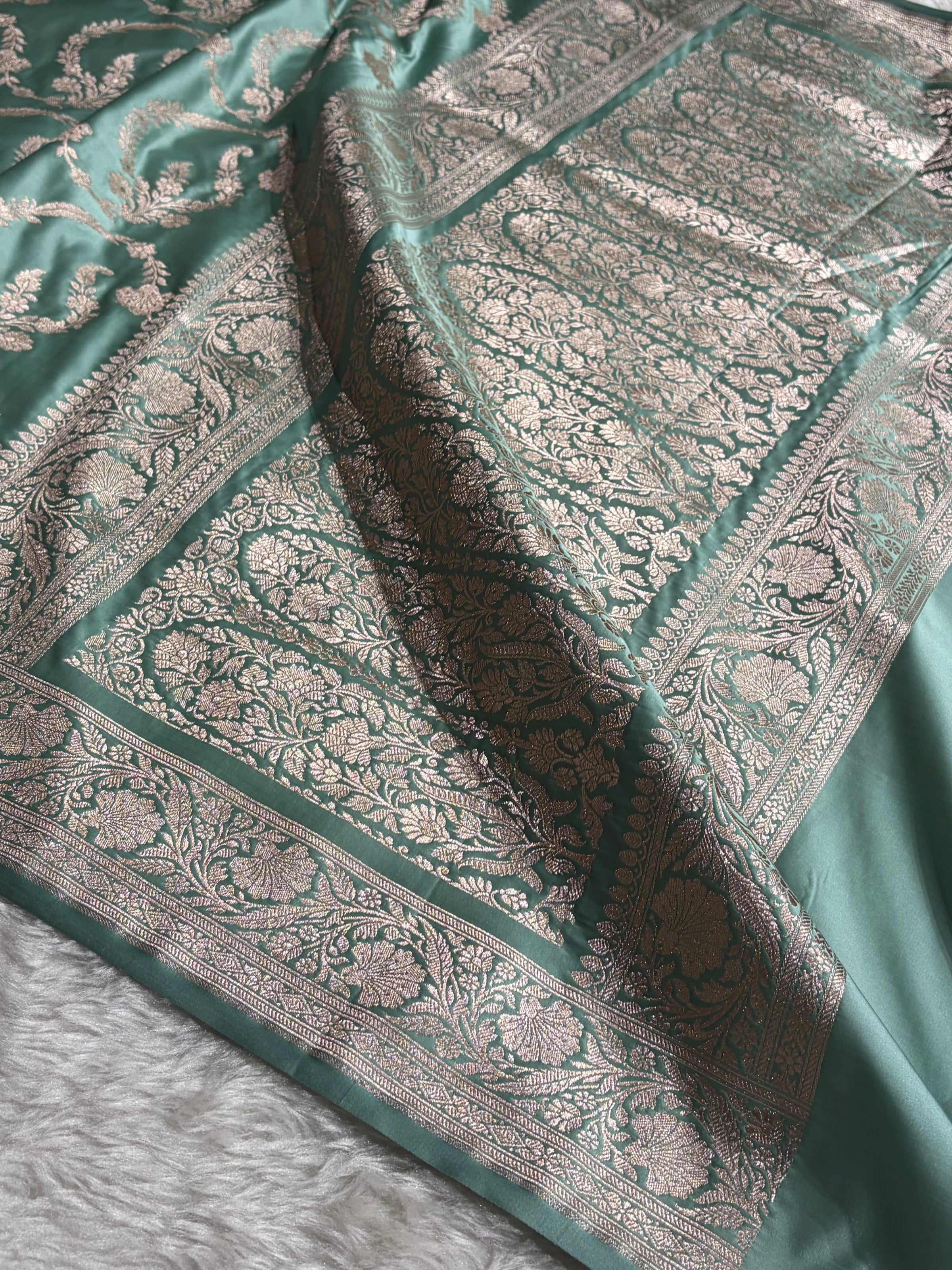 Sea Green Shades Banarasi With Floral Jaal Pattern Mashru Silk Saree MSM-132