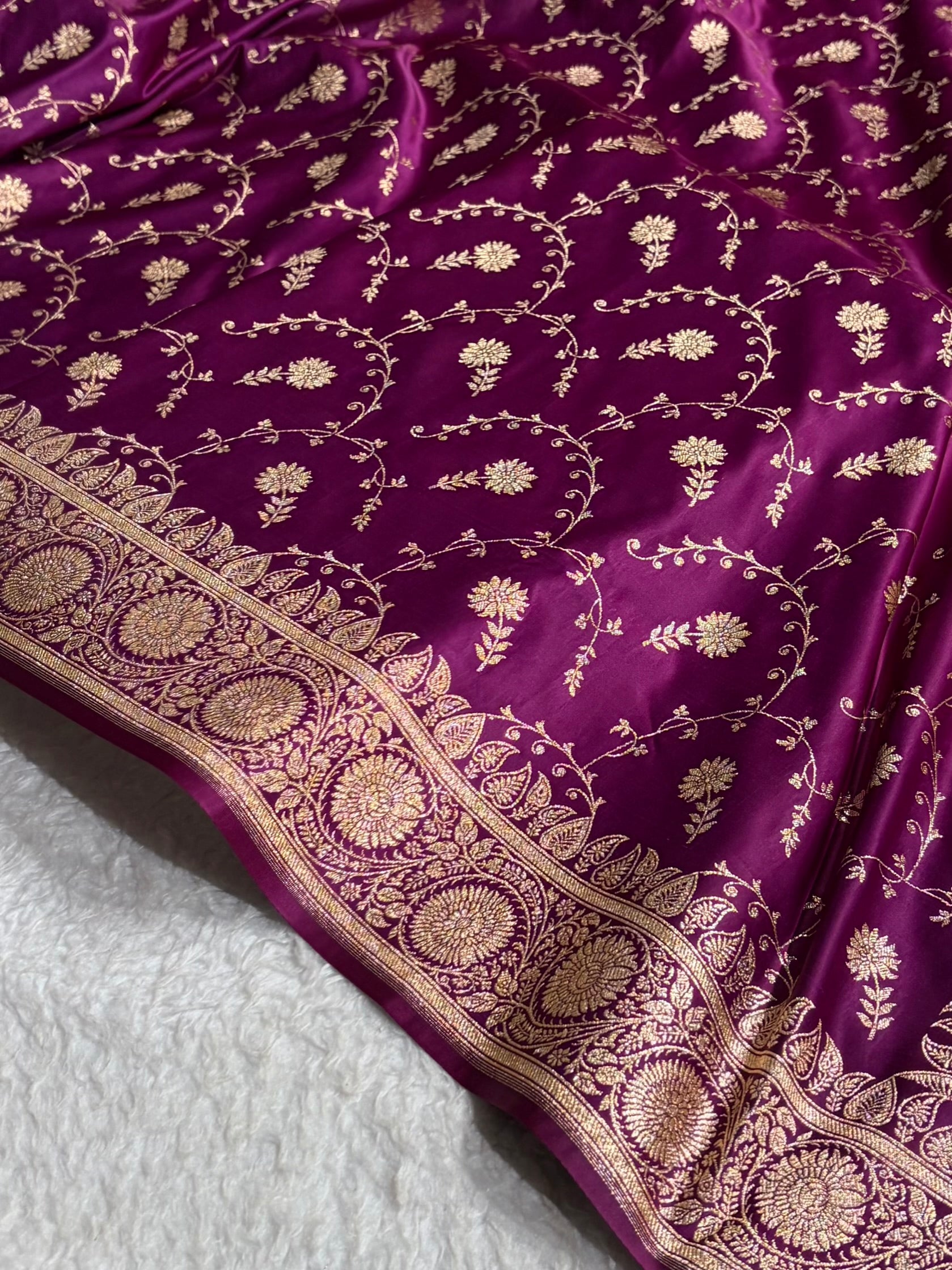 Wine Shades Jaal Floral Pattern Satin Katan Silk Saree SK81