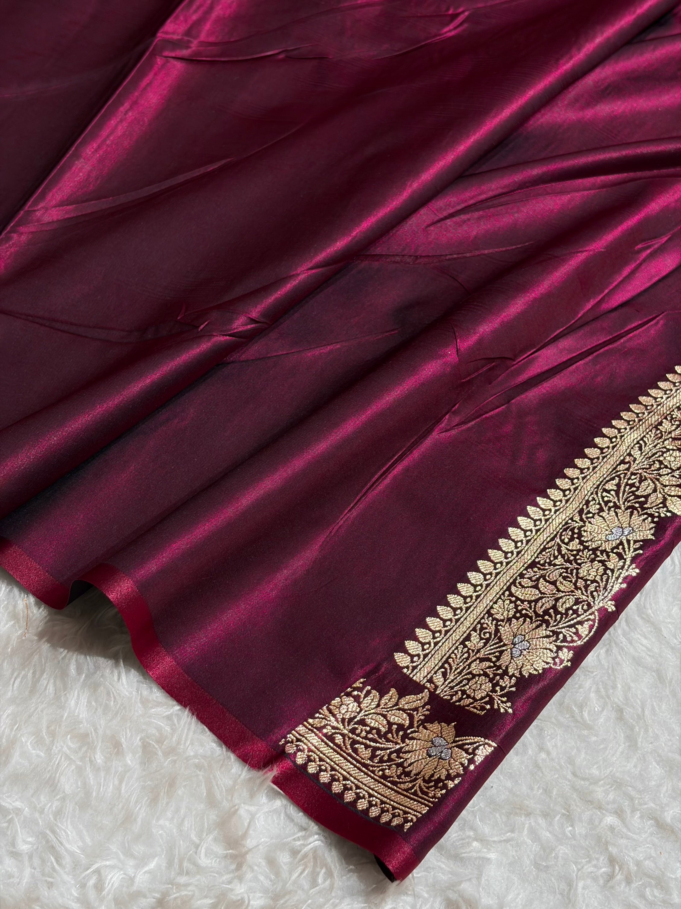 Banarasi Wine Shades Minakari Booti Pattern Banarasi Satin Silk Saree SS60