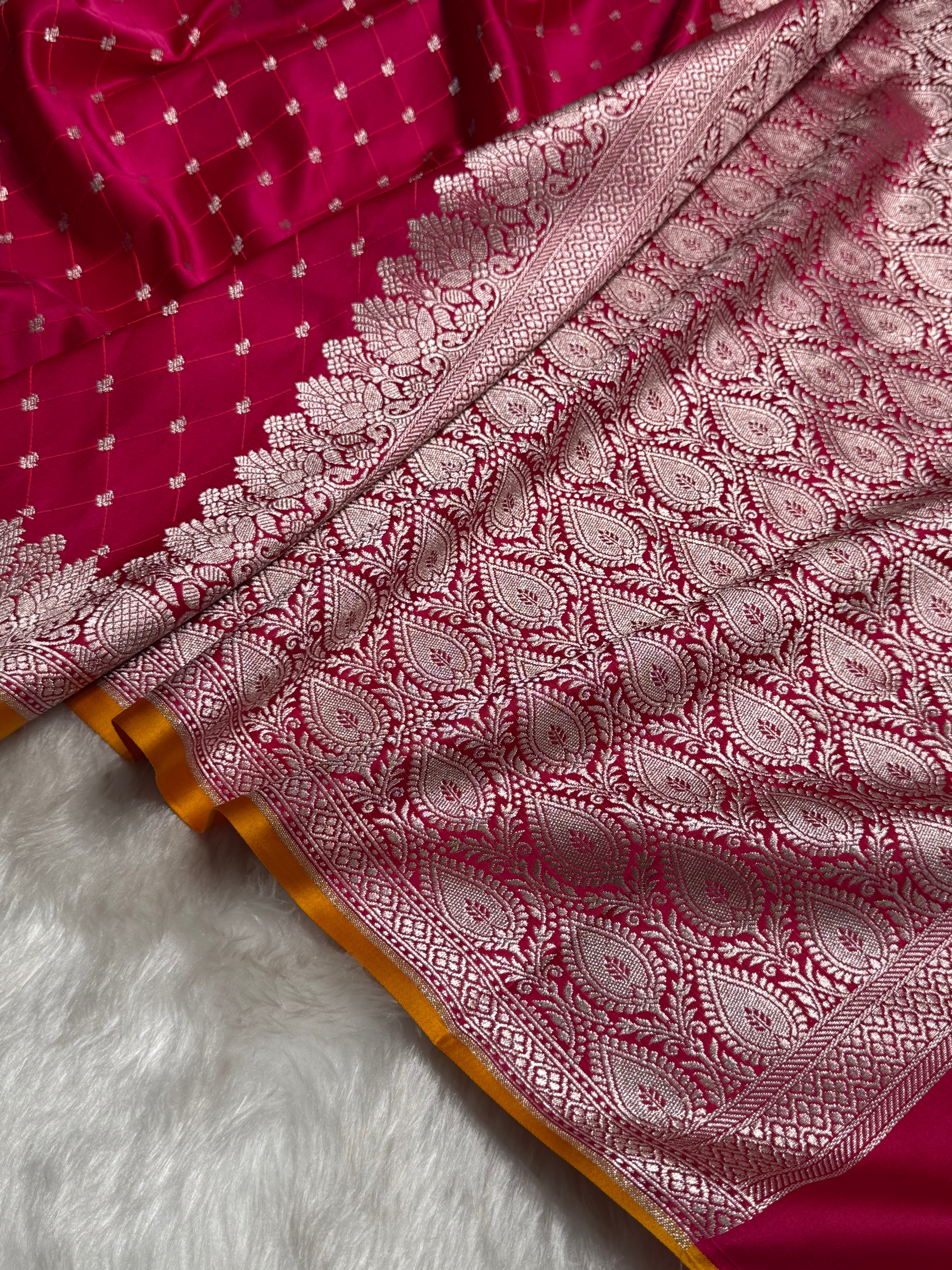 Ruby Pink Shades Tanchoi Motif Mashru Silk Saree MST-09