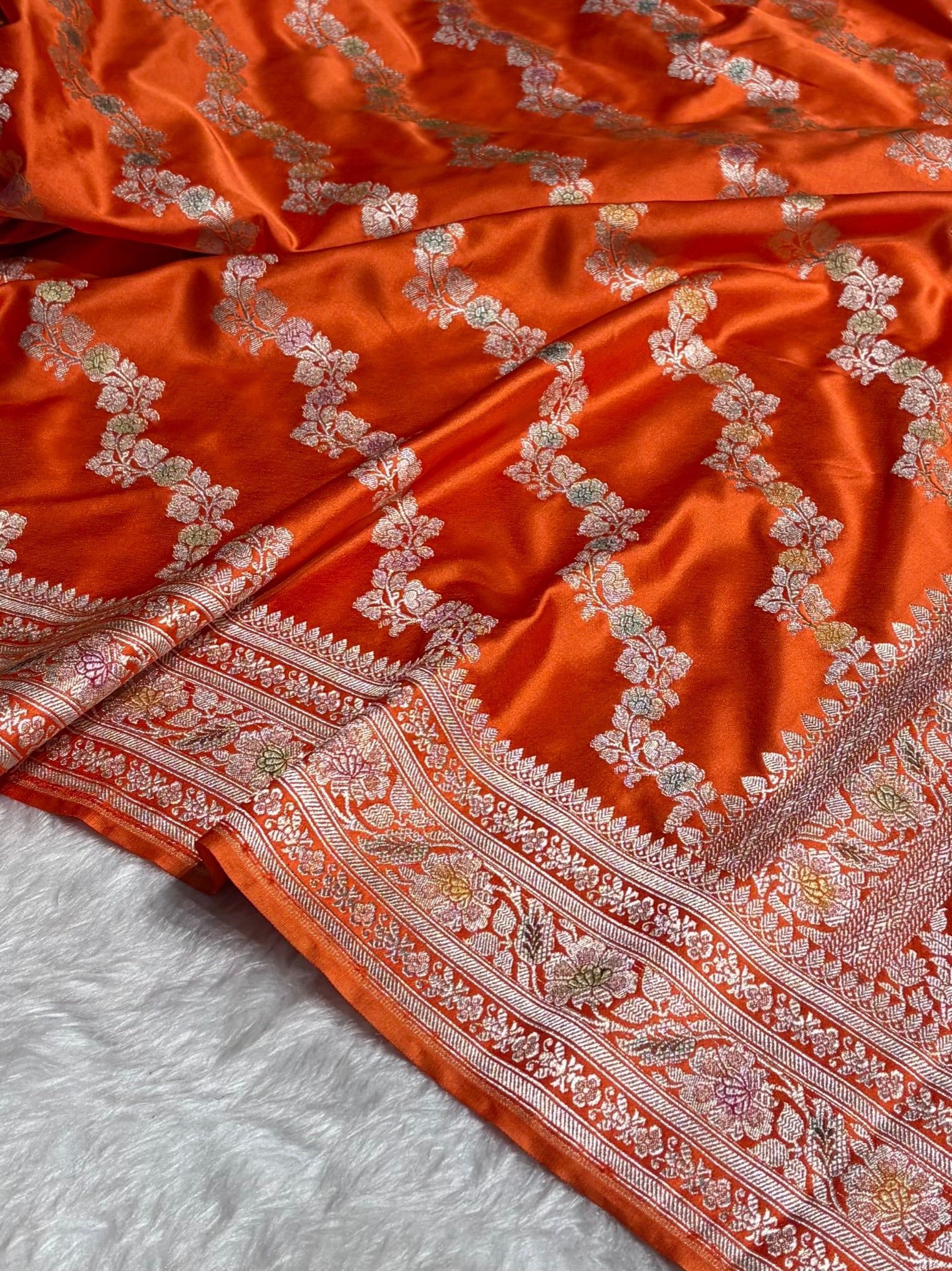 Orange Shades Banarasi Minakari Mashru Silk Saree With Cross Pattern MS02