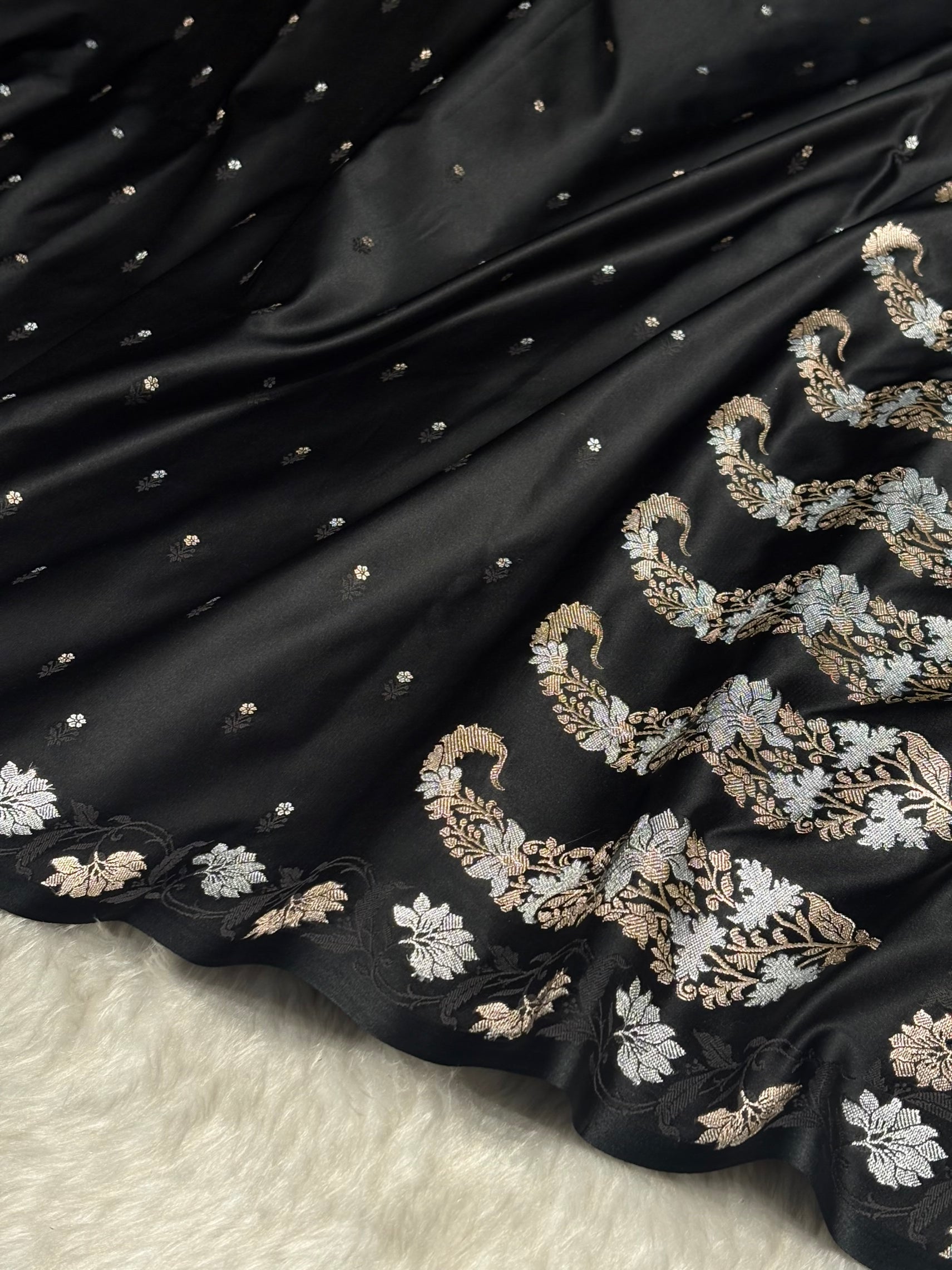 Black Floral Boota With Floral Border Mashru Silk Saree MSM 78