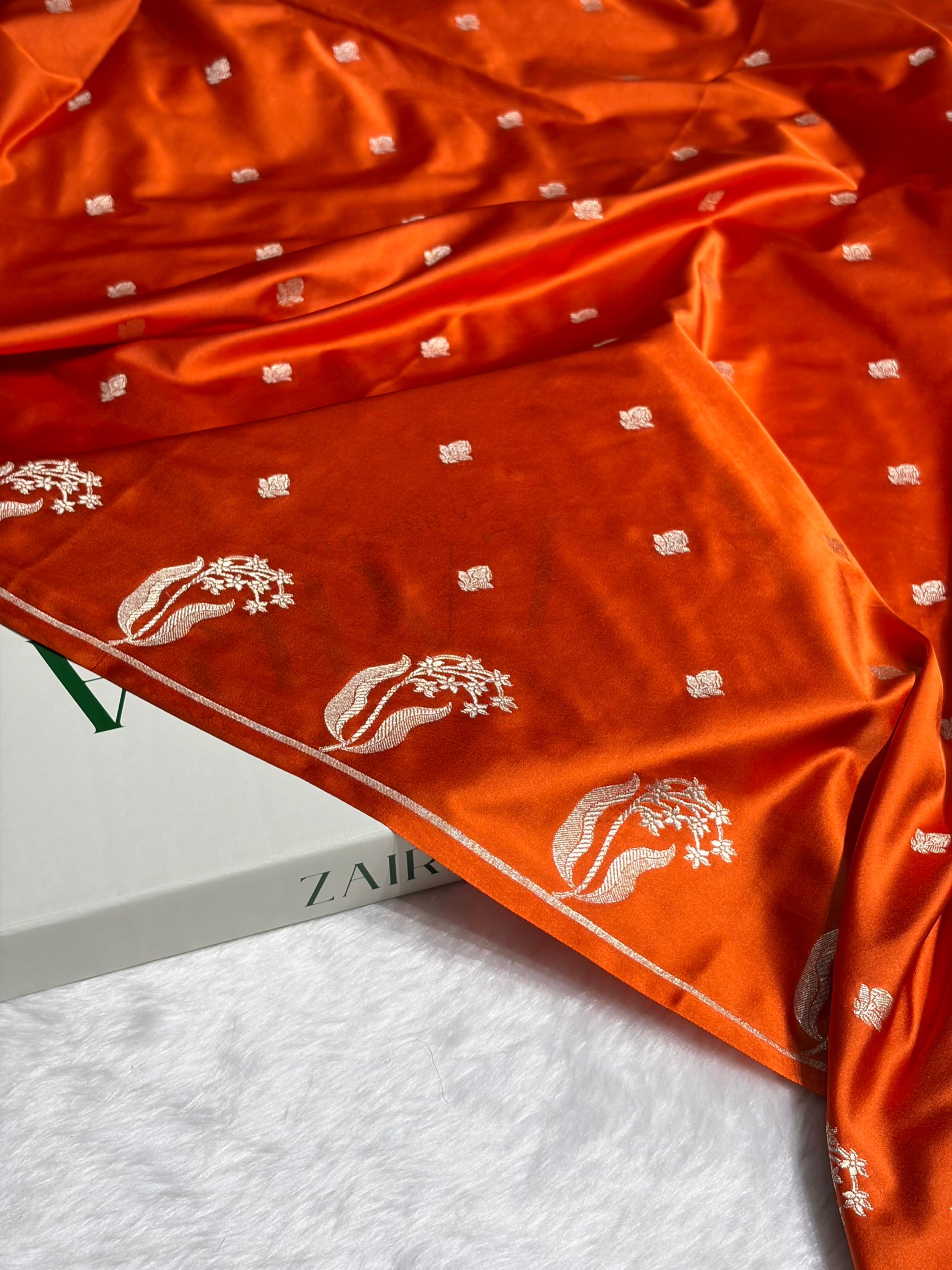 Orange Shades Floral Border Booti Mashru Silk Saree MS74