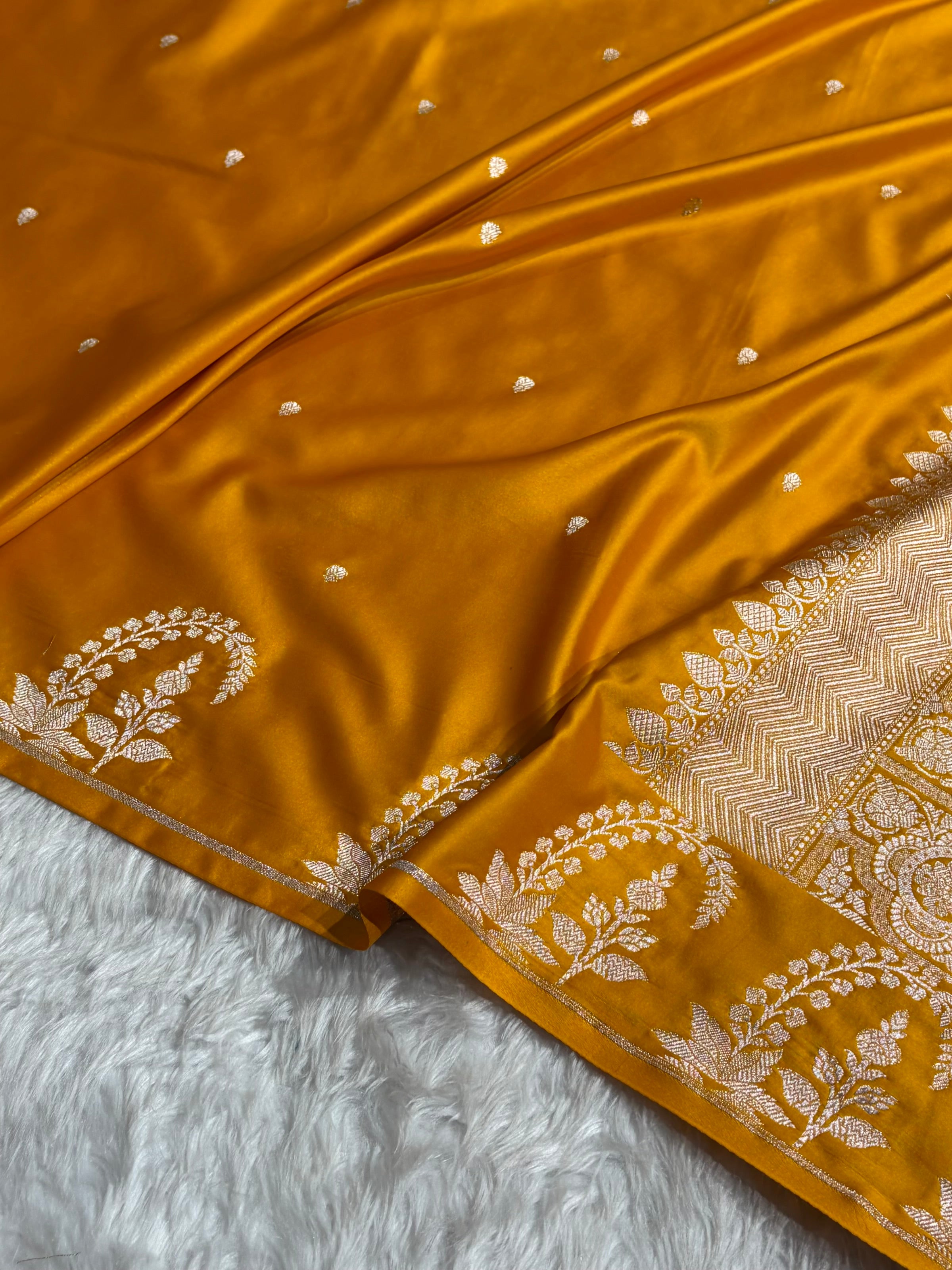Mustard Shade With Booti Pattern Mashru Silk Saree